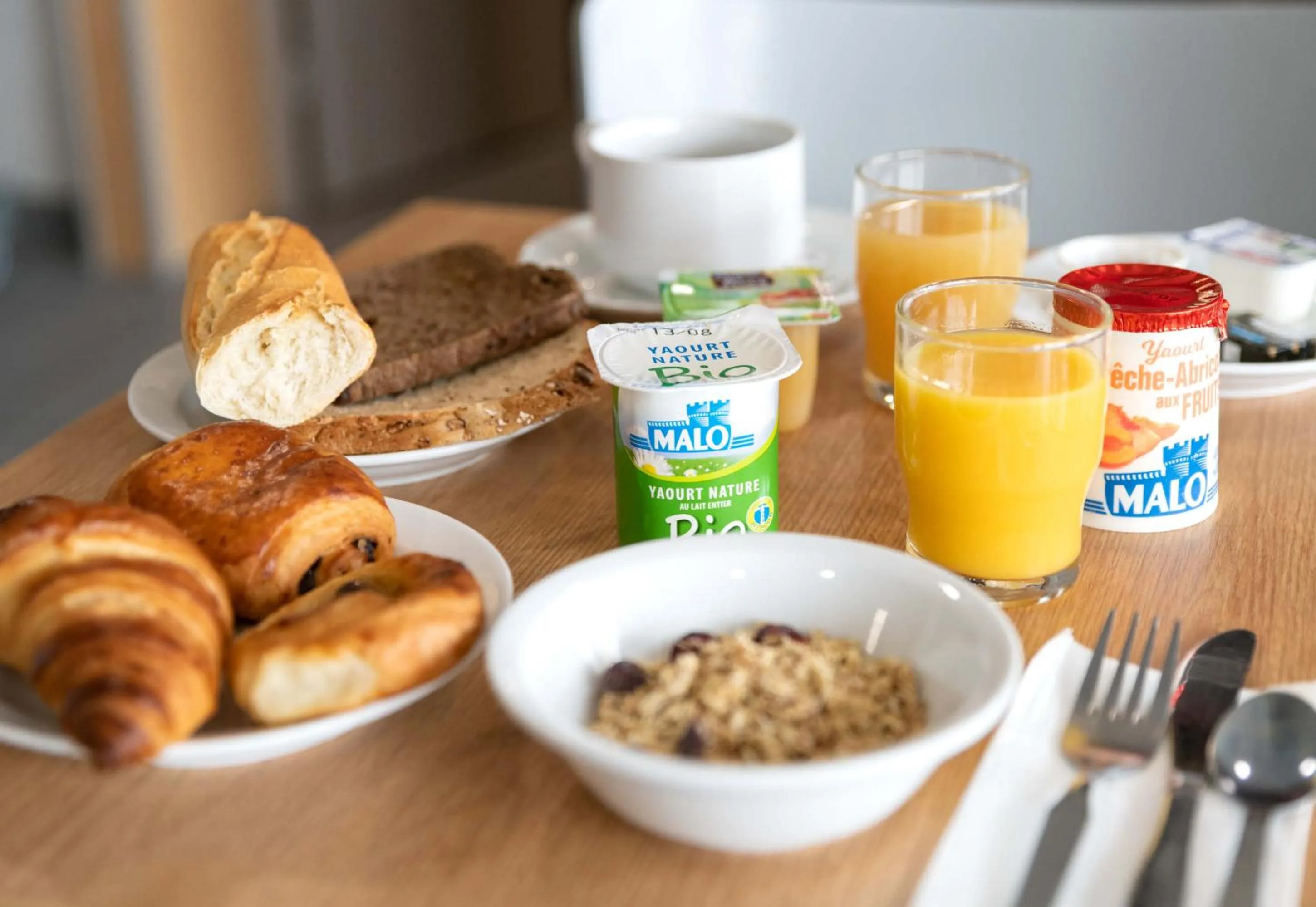 Breakfast in B&B HOTEL Yvetot