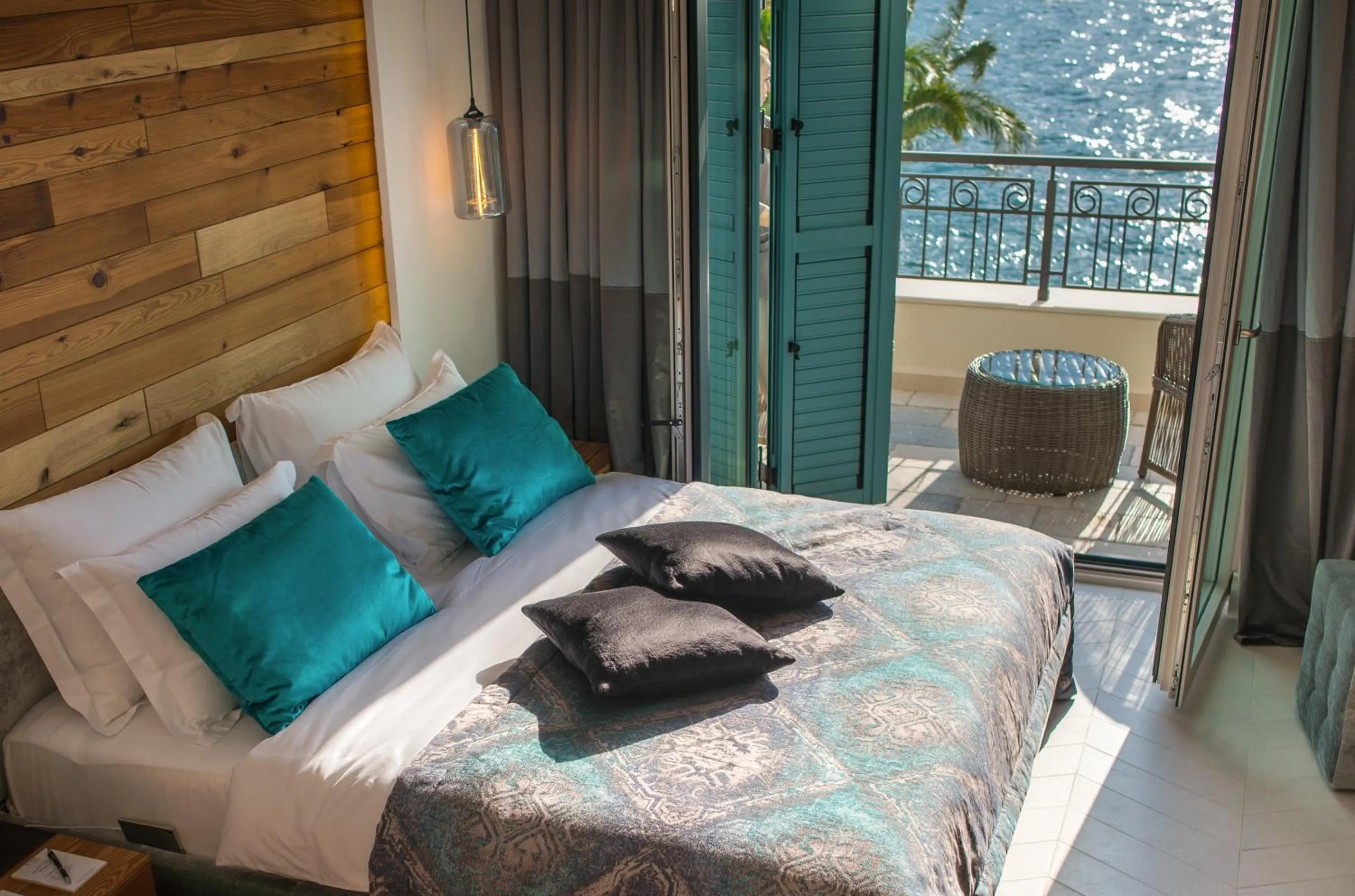 Balcony/Terrace, Bed in Hotel Forza Terra