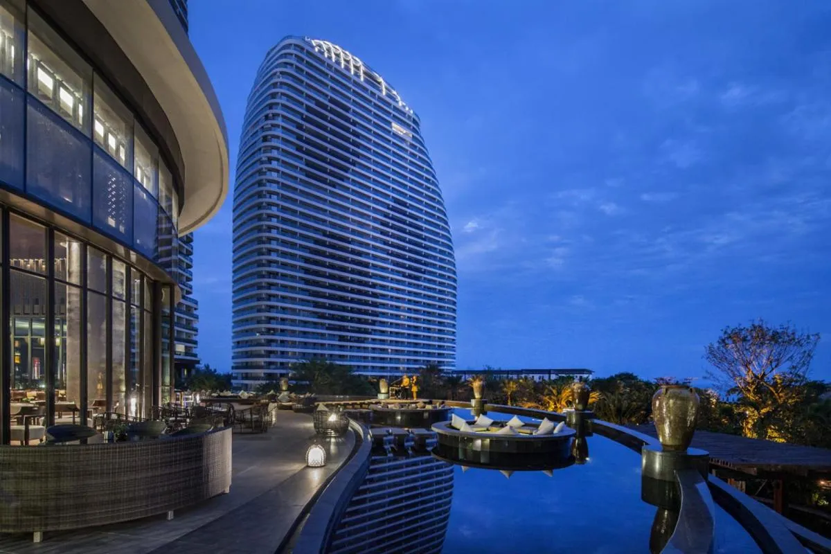 Property building in Howard Johnson Sandalwoods Resort Huizhou