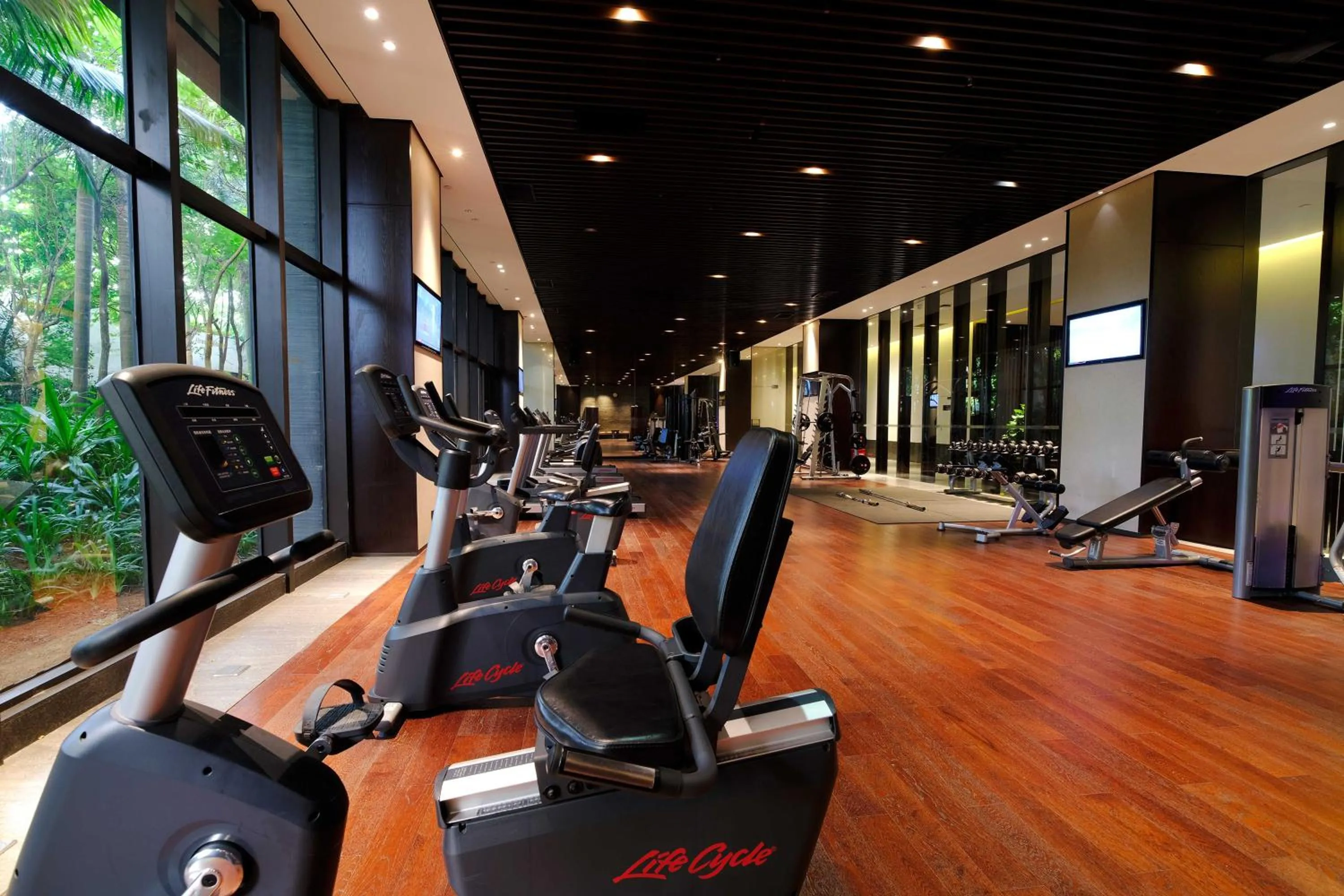 Fitness centre/facilities in Howard Johnson Sandalwoods Resort Huizhou