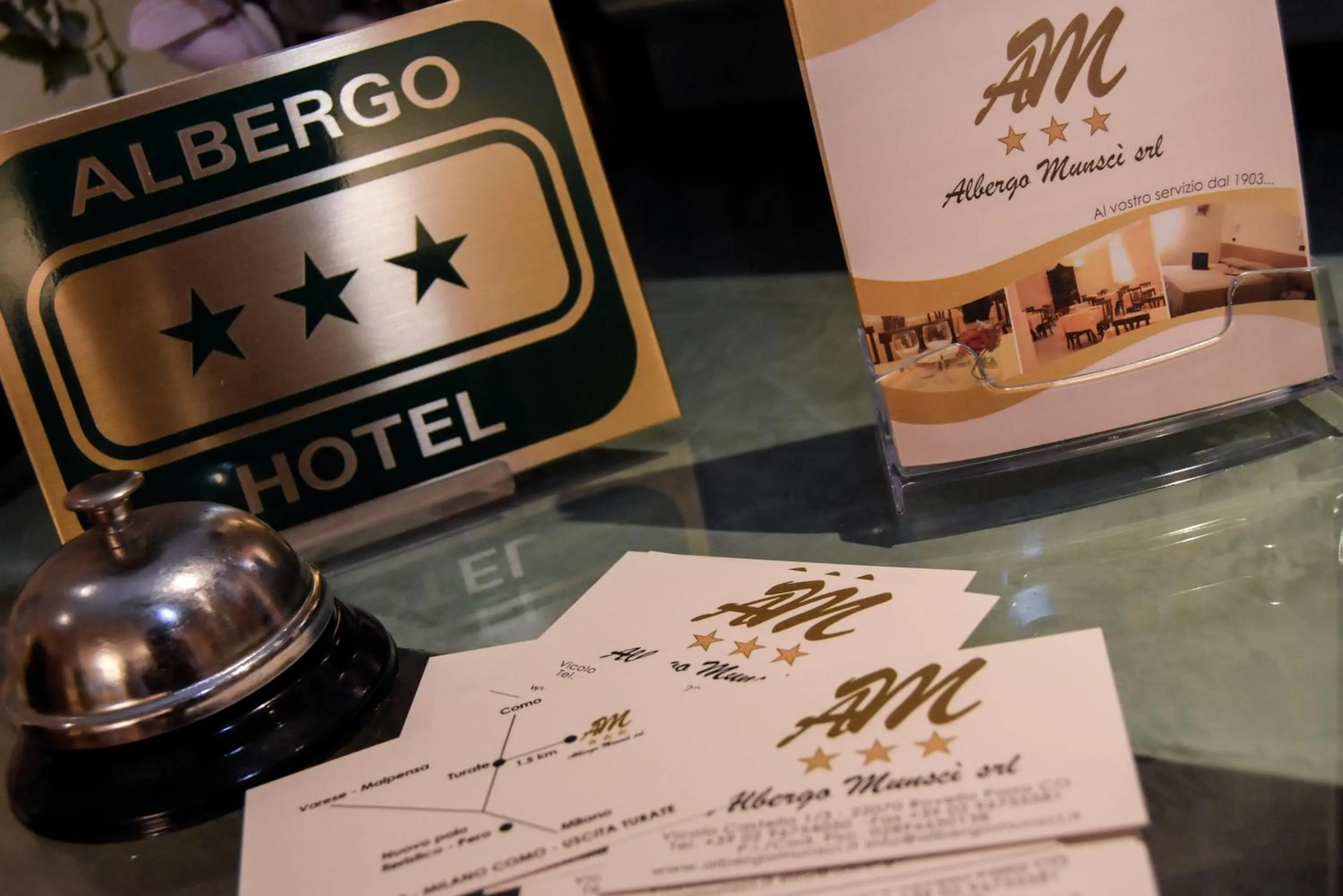 Decorative detail in Albergo Munsci'