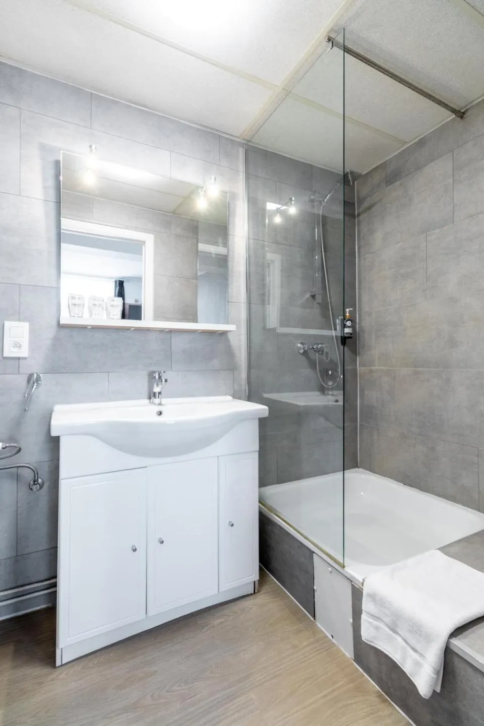 Shower in Hotel Montovani