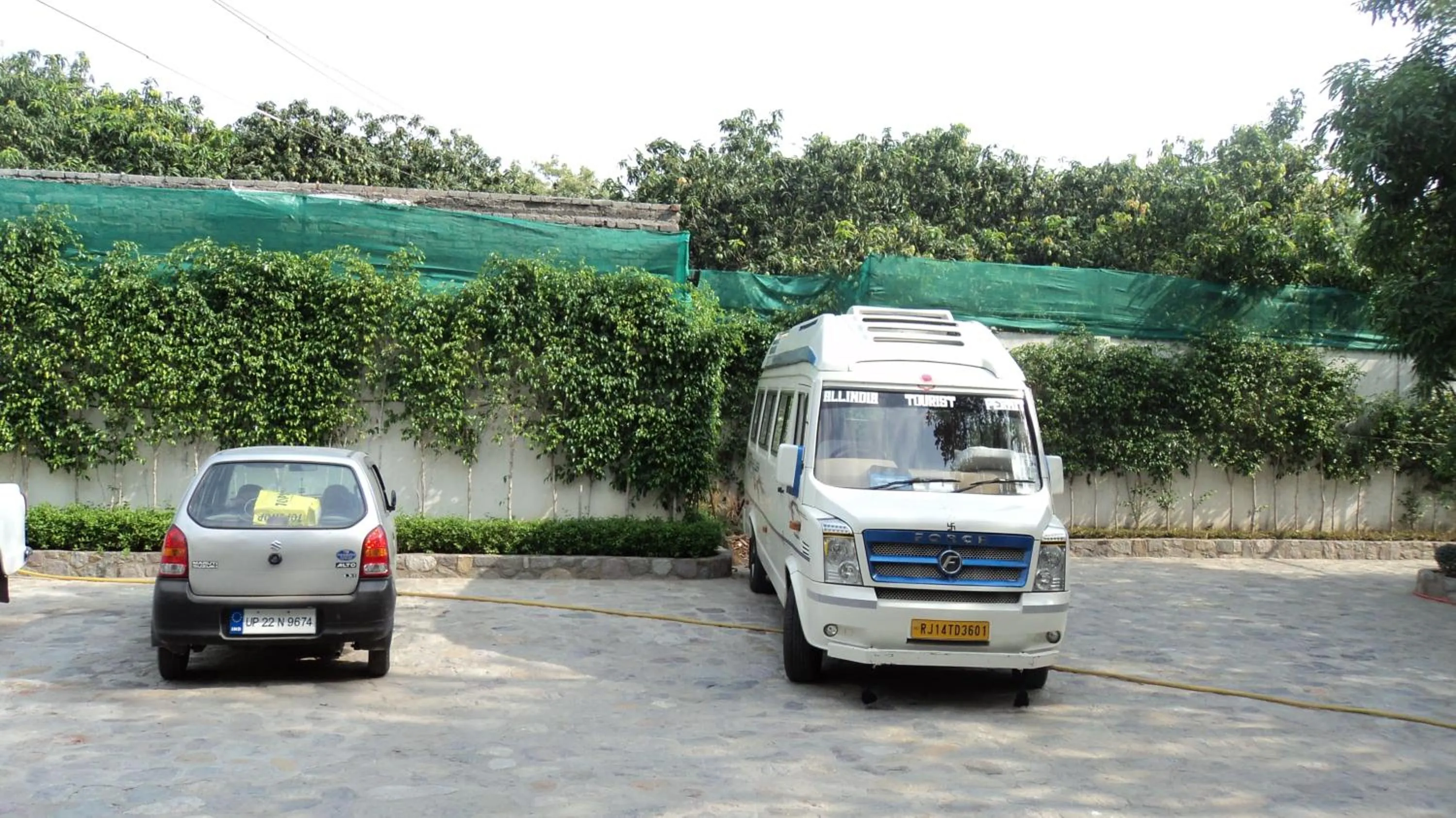 Parking in Corbett Comfort Lodge