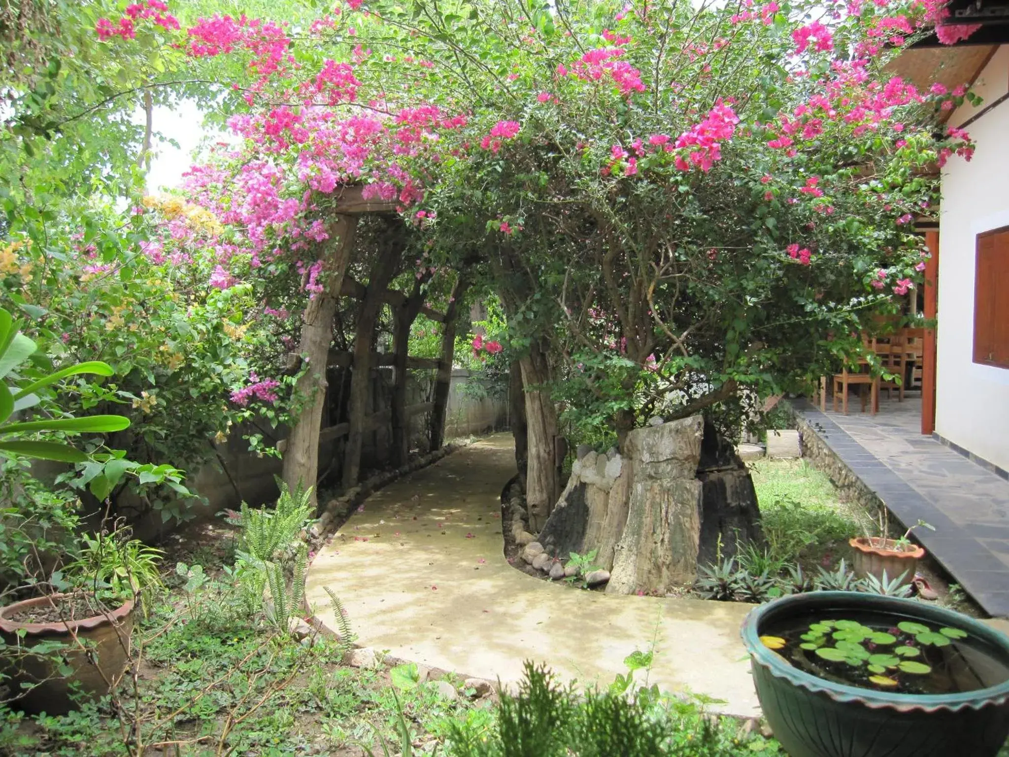 Family Room with Mountain View in XPai Family Room with Mountain View in XPai