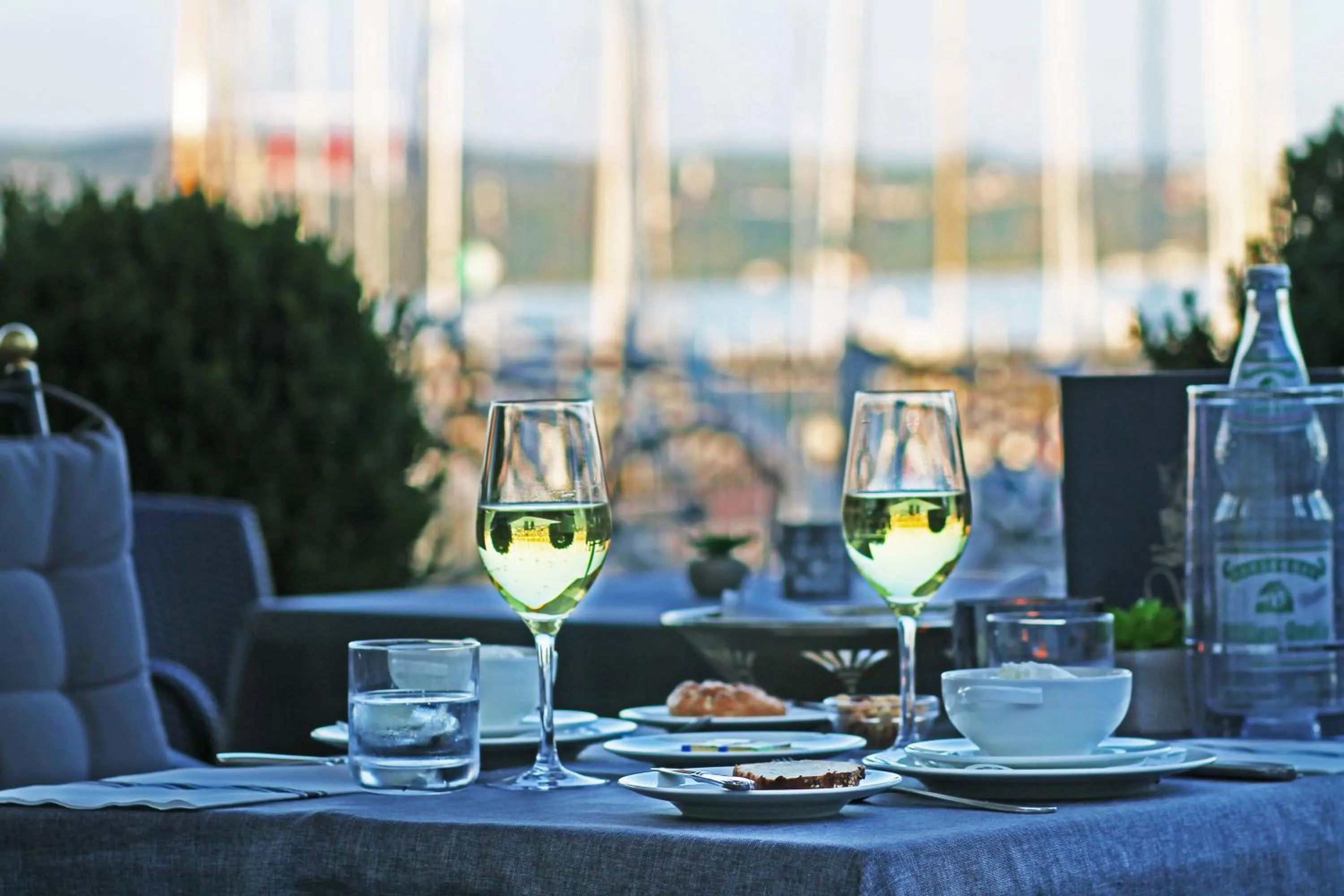 Restaurant/places to eat in Hotel Schiff am See