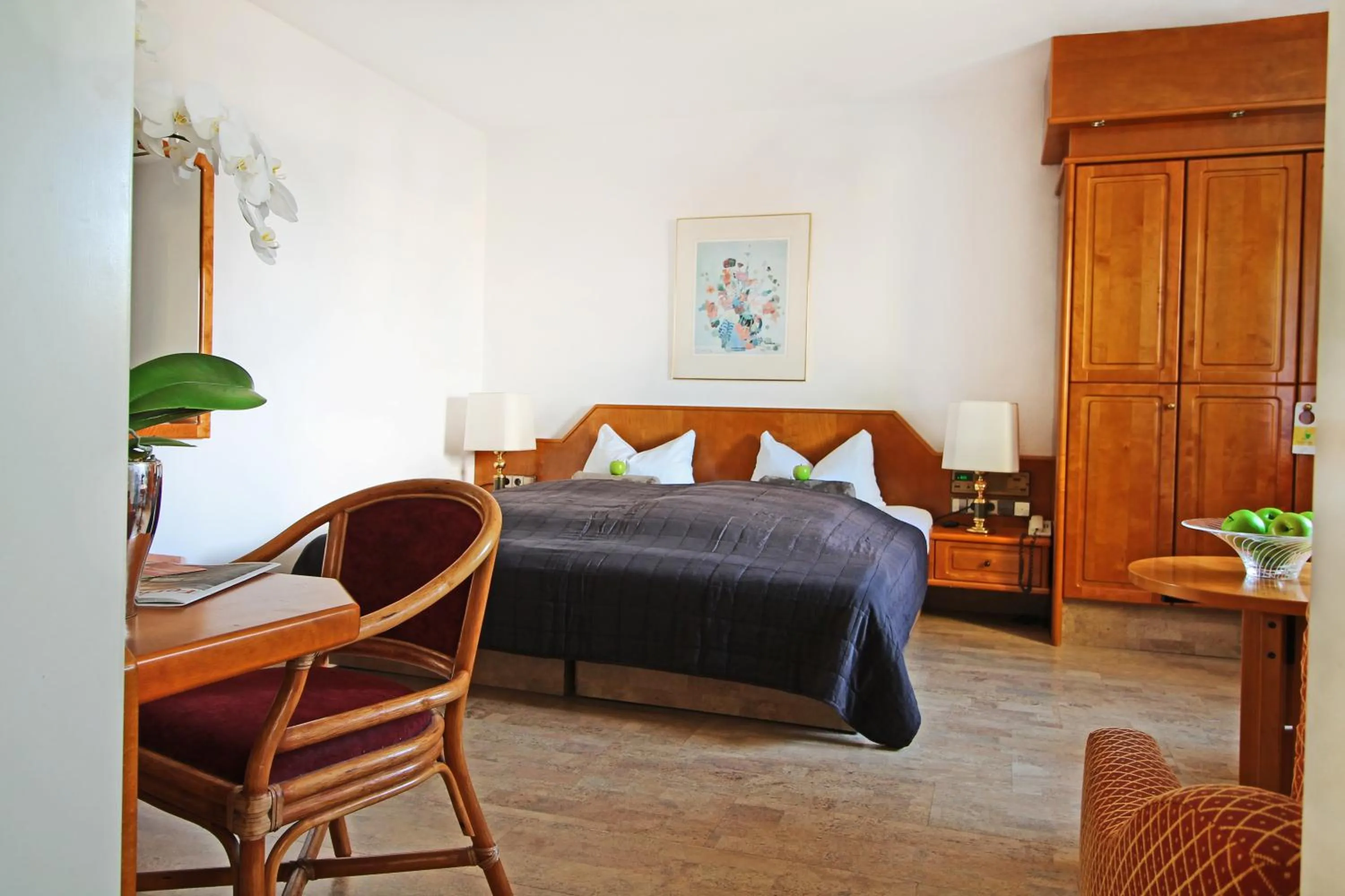 Bedroom, Bed in Hotel Schiff am See