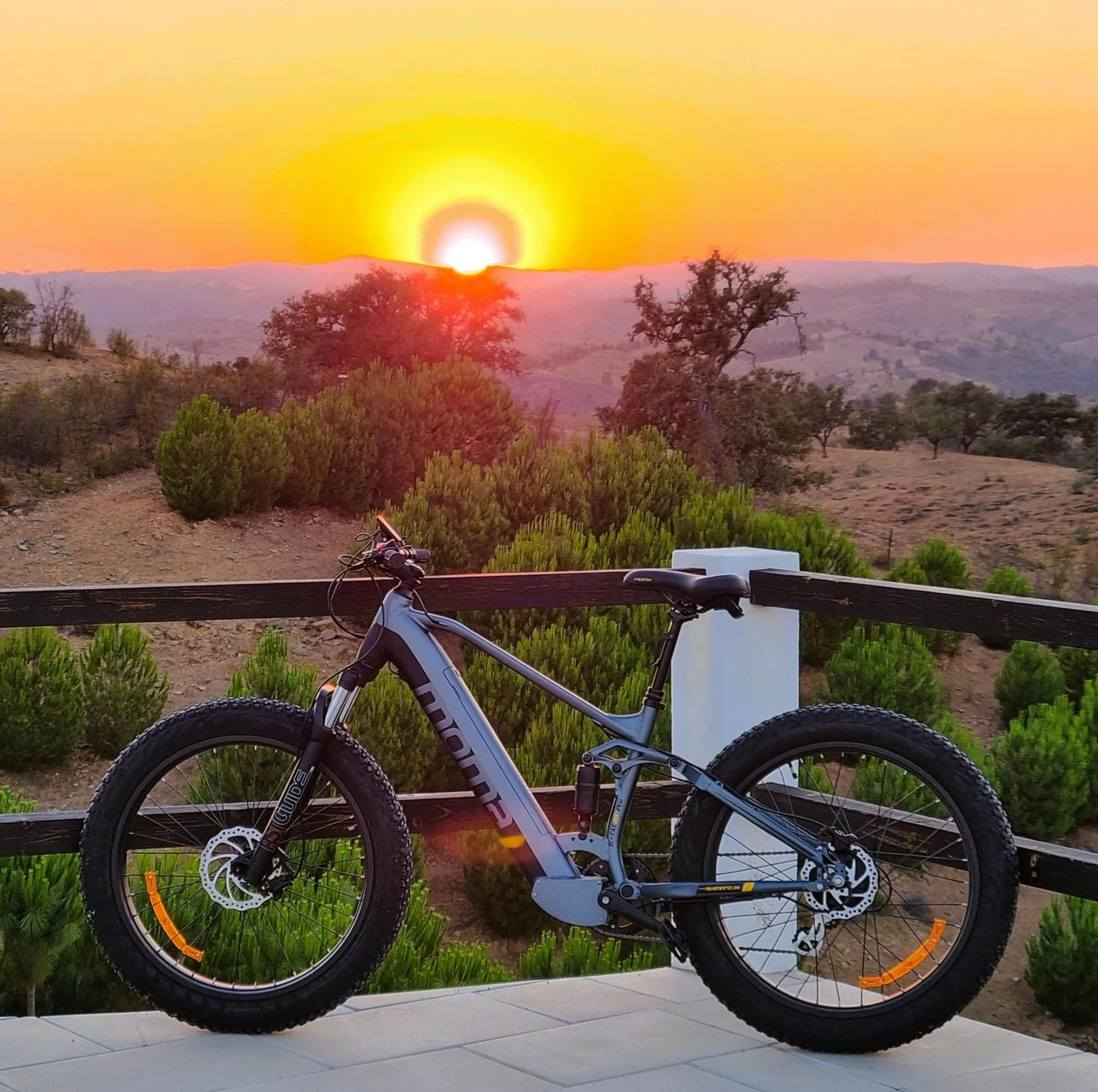Cycling in Monte do Alento - Castro da Cola