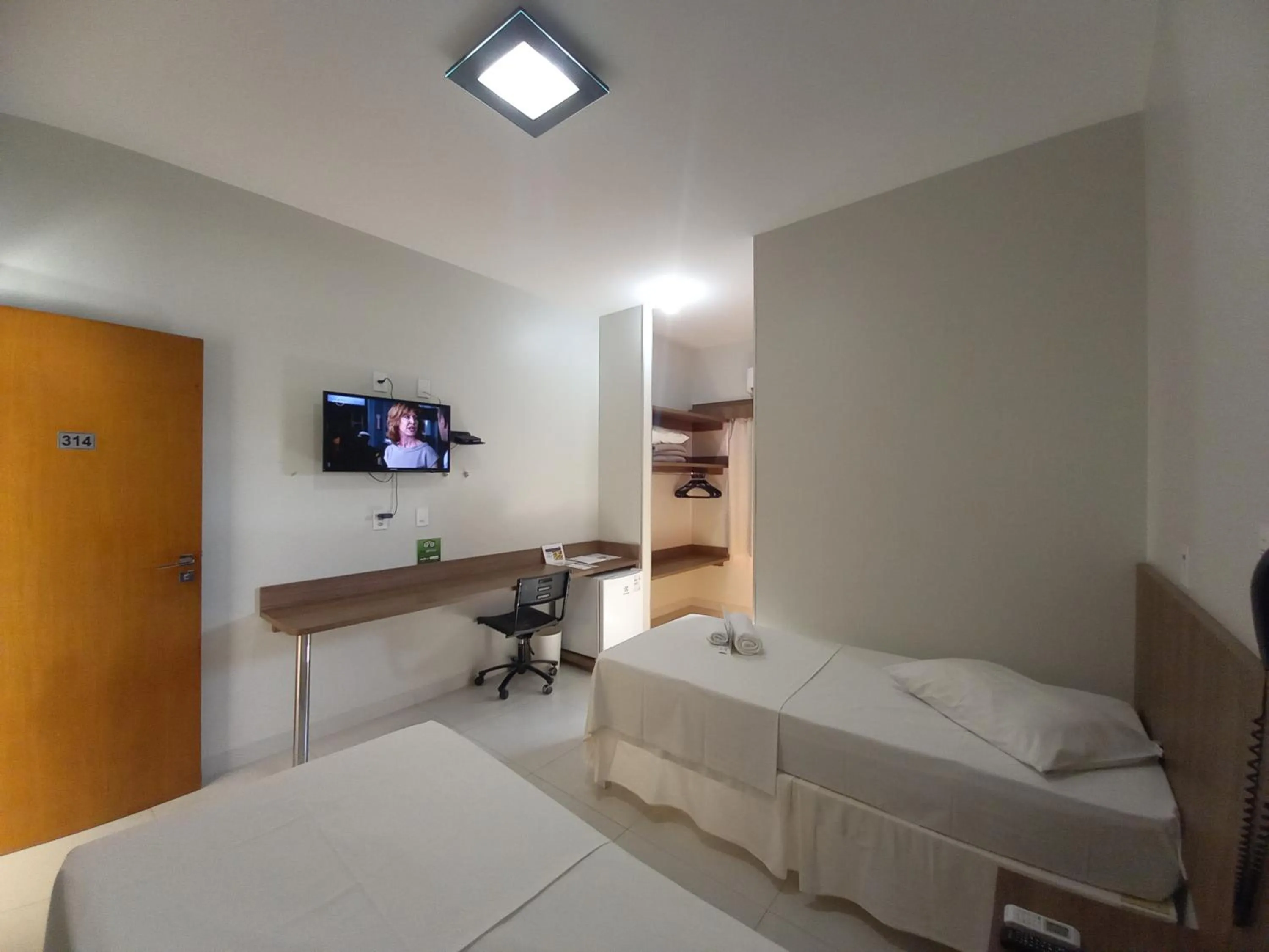 Bed in Hotel Mandino