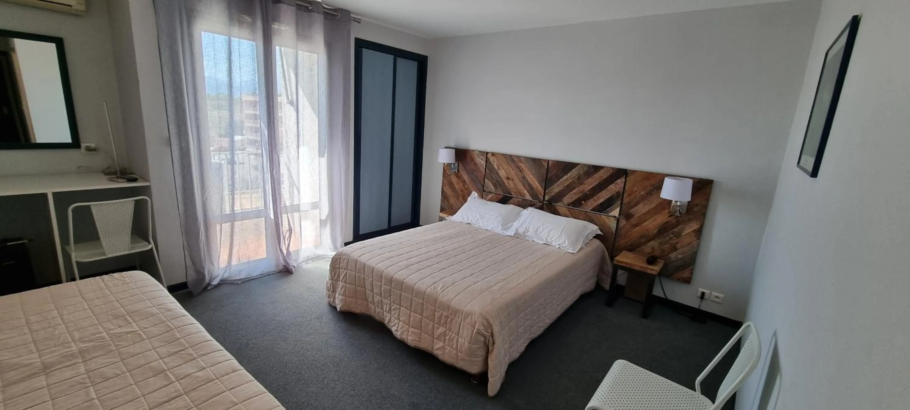 Bed in Hôtel Restaurant Atrachjata