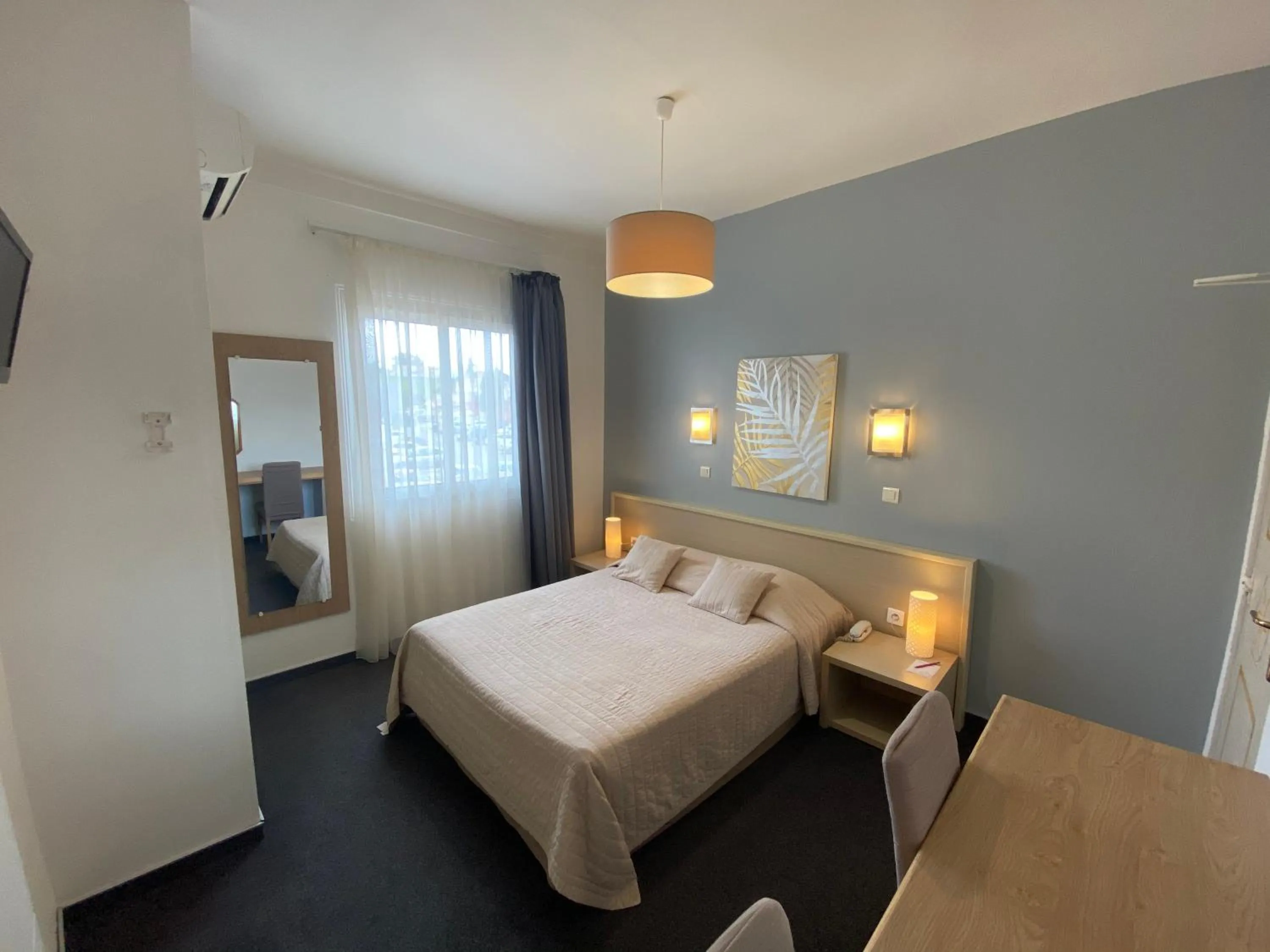 Bed in Hôtel Restaurant L' Empereur