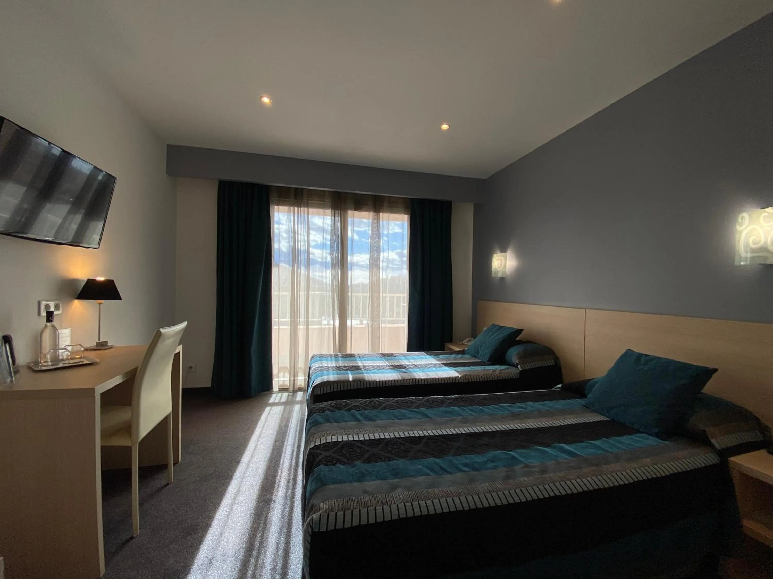 Bed in Hôtel Restaurant L' Empereur