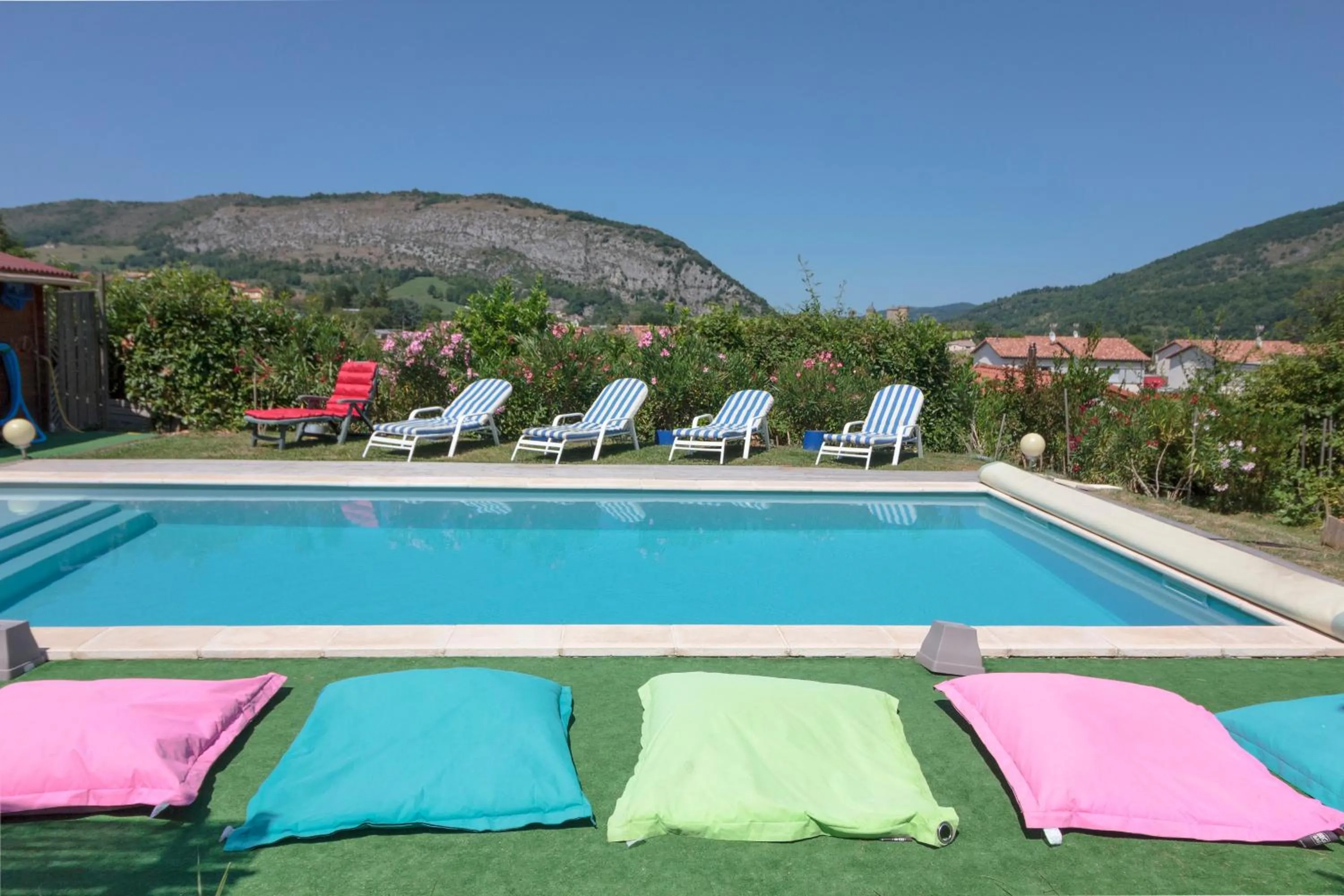 Swimming pool in Villa Georges