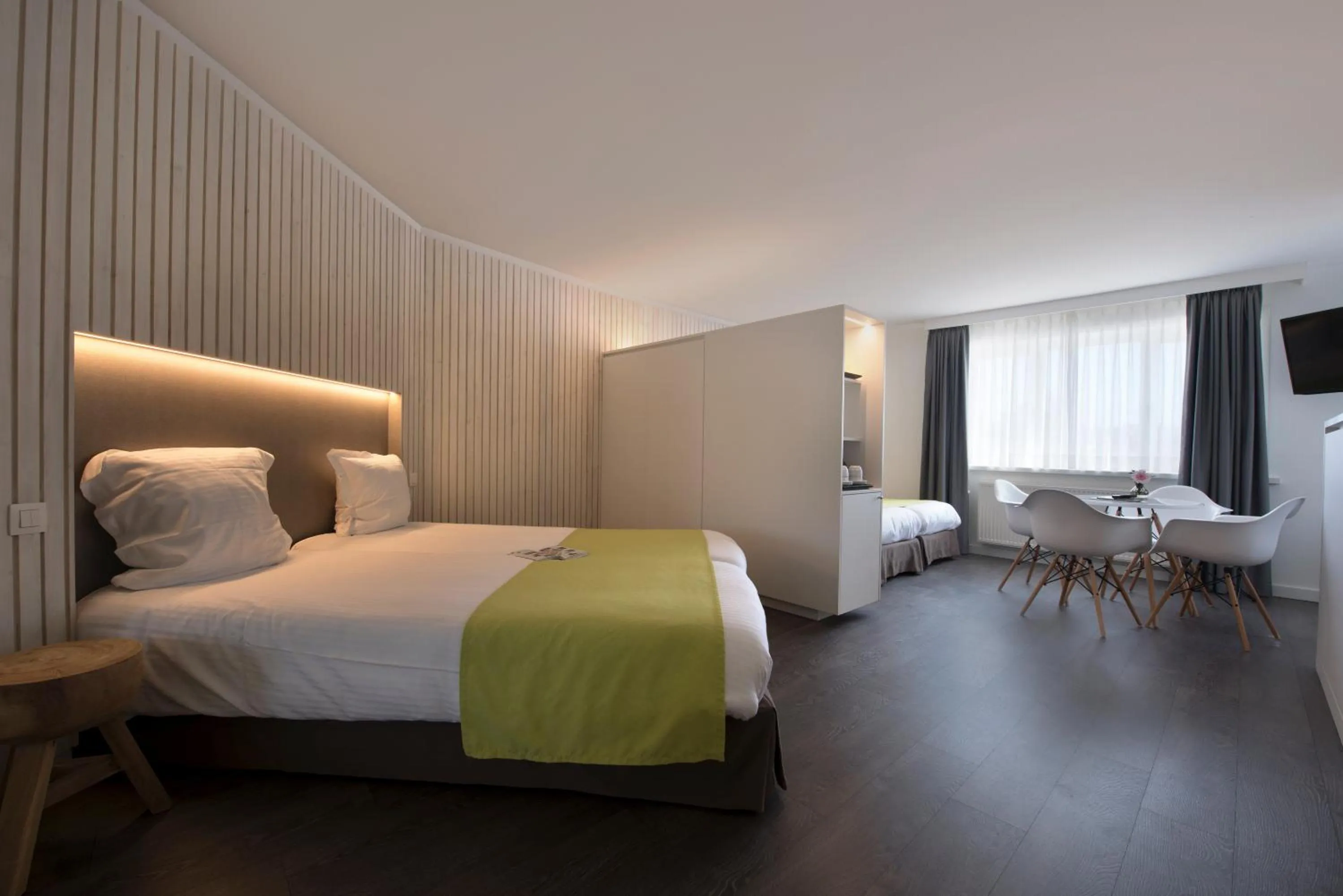 Bed in Flanders Hotel