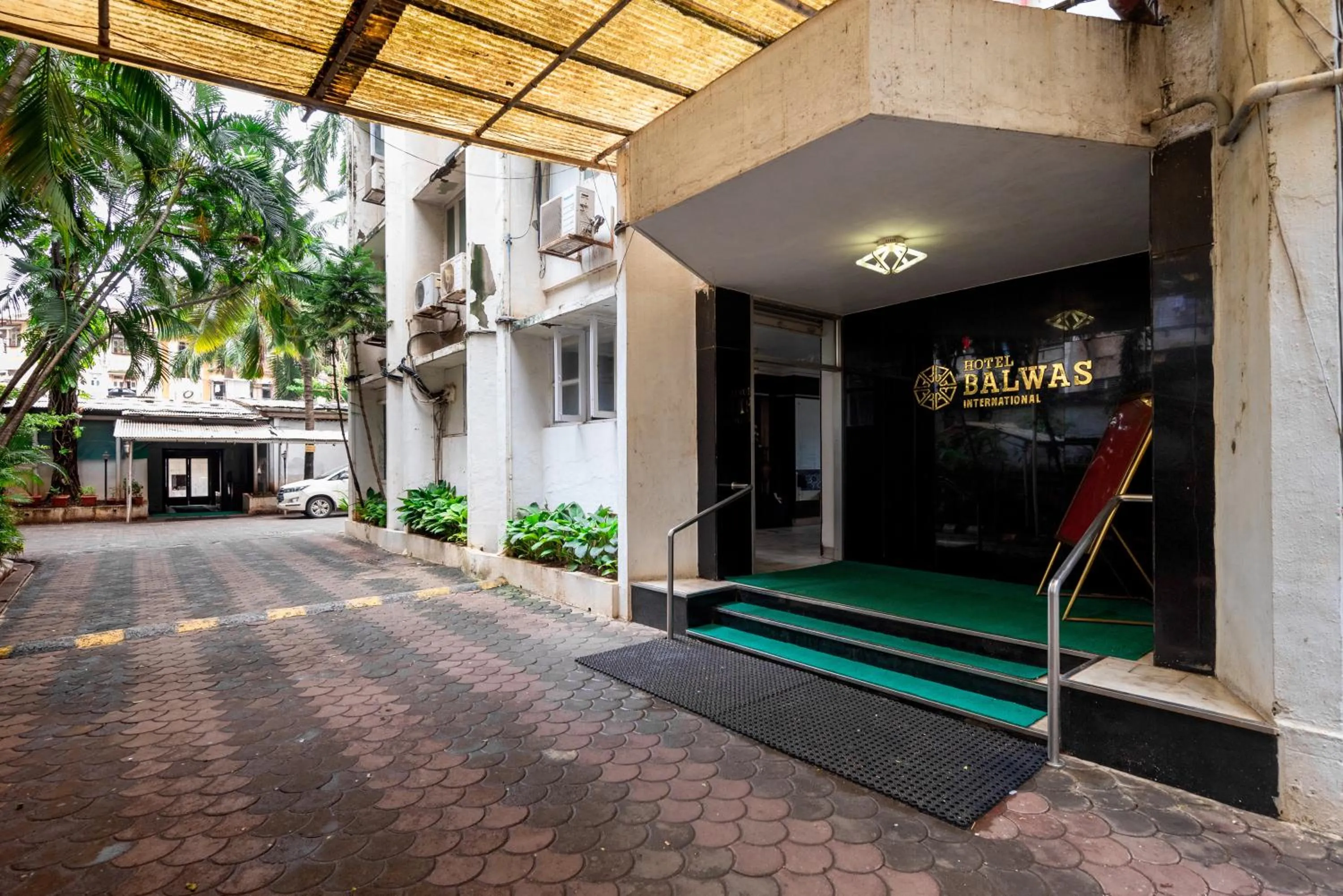 Facade/entrance in Hotel Balwas International