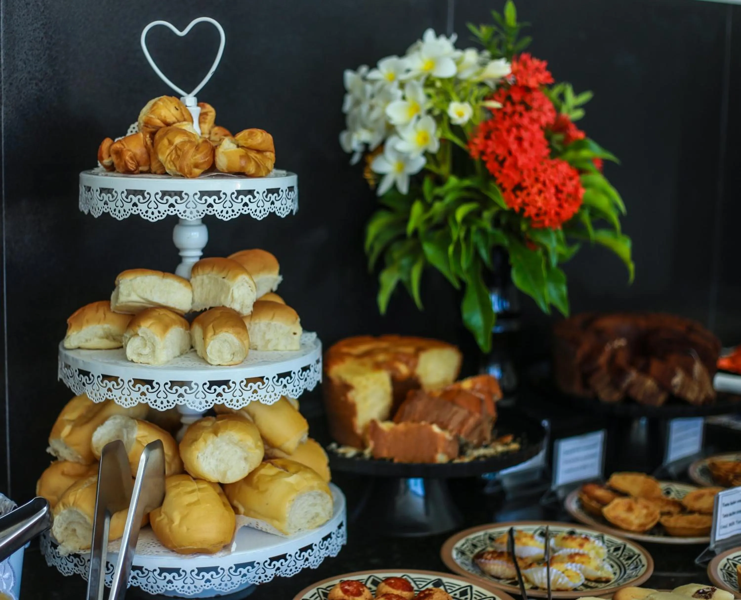 Restaurant/places to eat in Espaço Viana