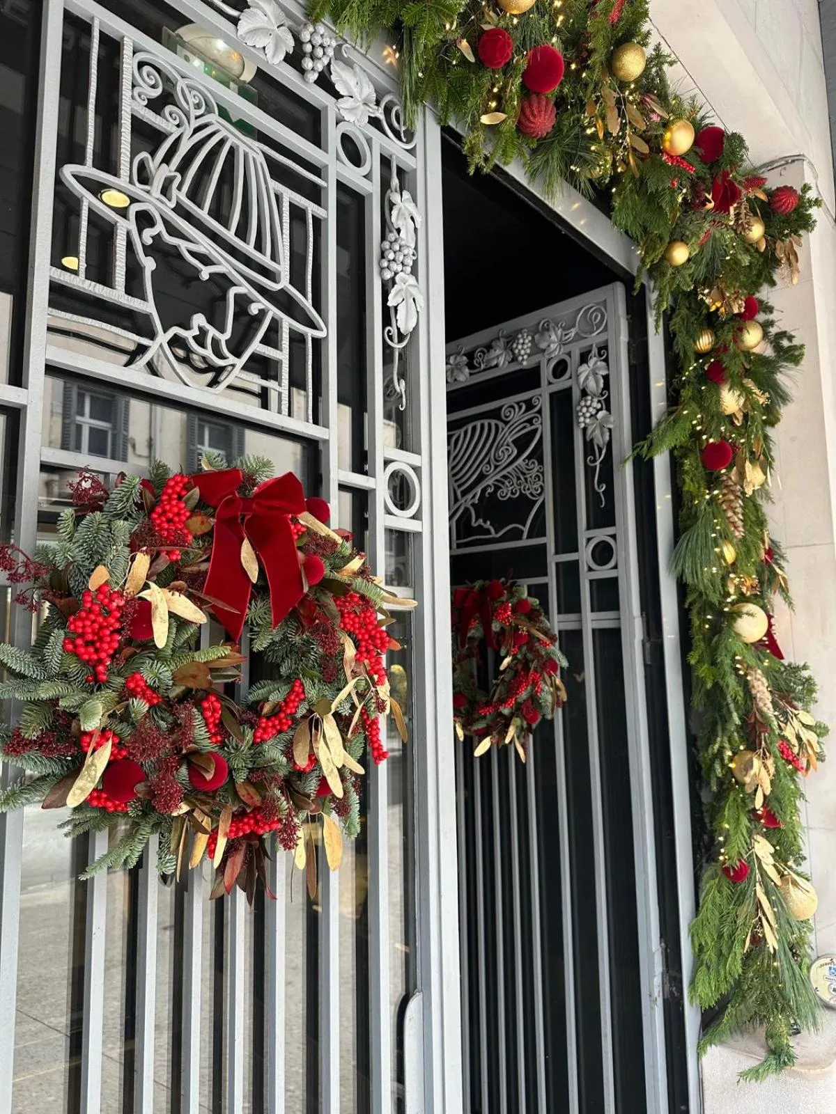 Facade/entrance in Chapeau Rouge par William Frachot - Hôtel Espace Bien-être & Restaurant étoilé