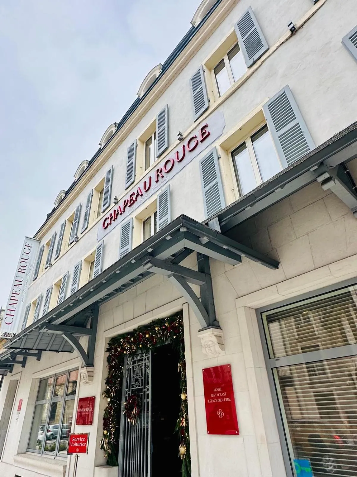 Facade/entrance in Chapeau Rouge par William Frachot - Hôtel Espace Bien-être & Restaurant étoilé