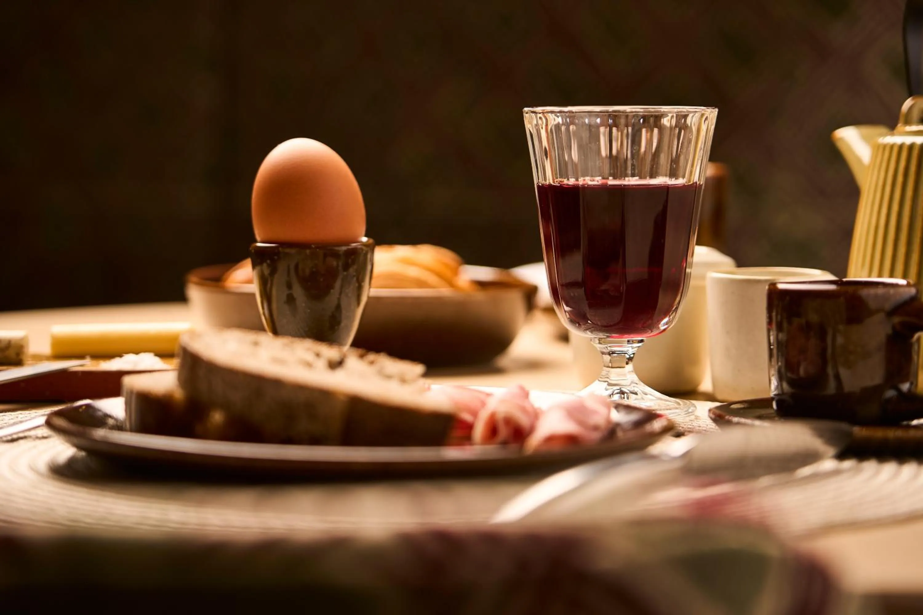 Breakfast in Chapeau Rouge par William Frachot - Hôtel Espace Bien-être & Restaurant étoilé