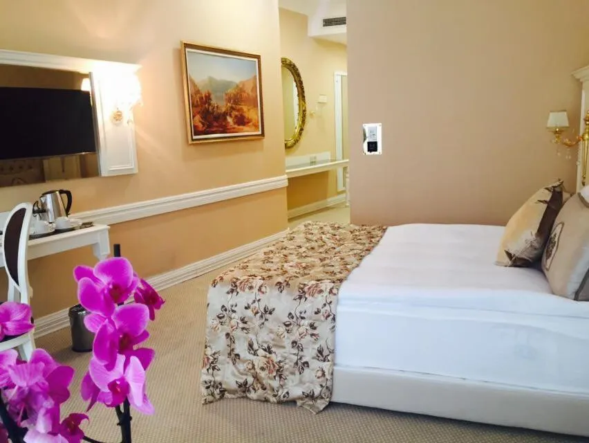 Photo of the whole room, Bed in Vivaldi Park Hotel