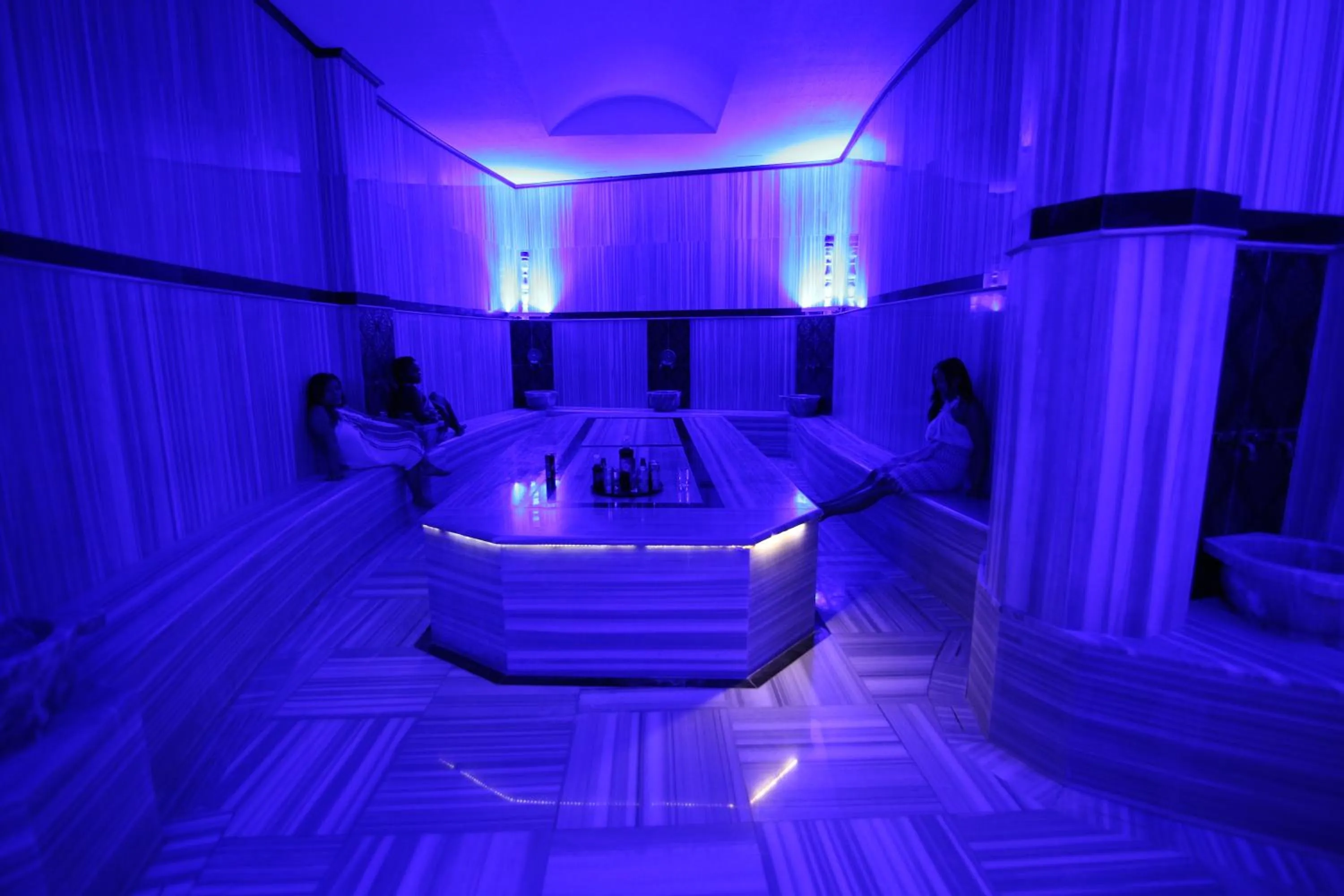 Public Bath in Vivaldi Park Hotel