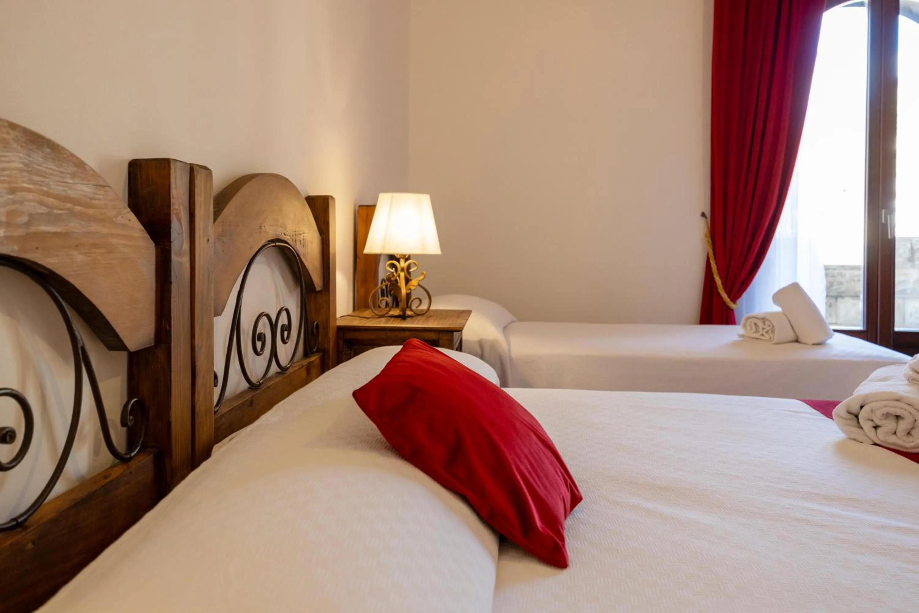 Bed in Hotel Castello di Giuliano