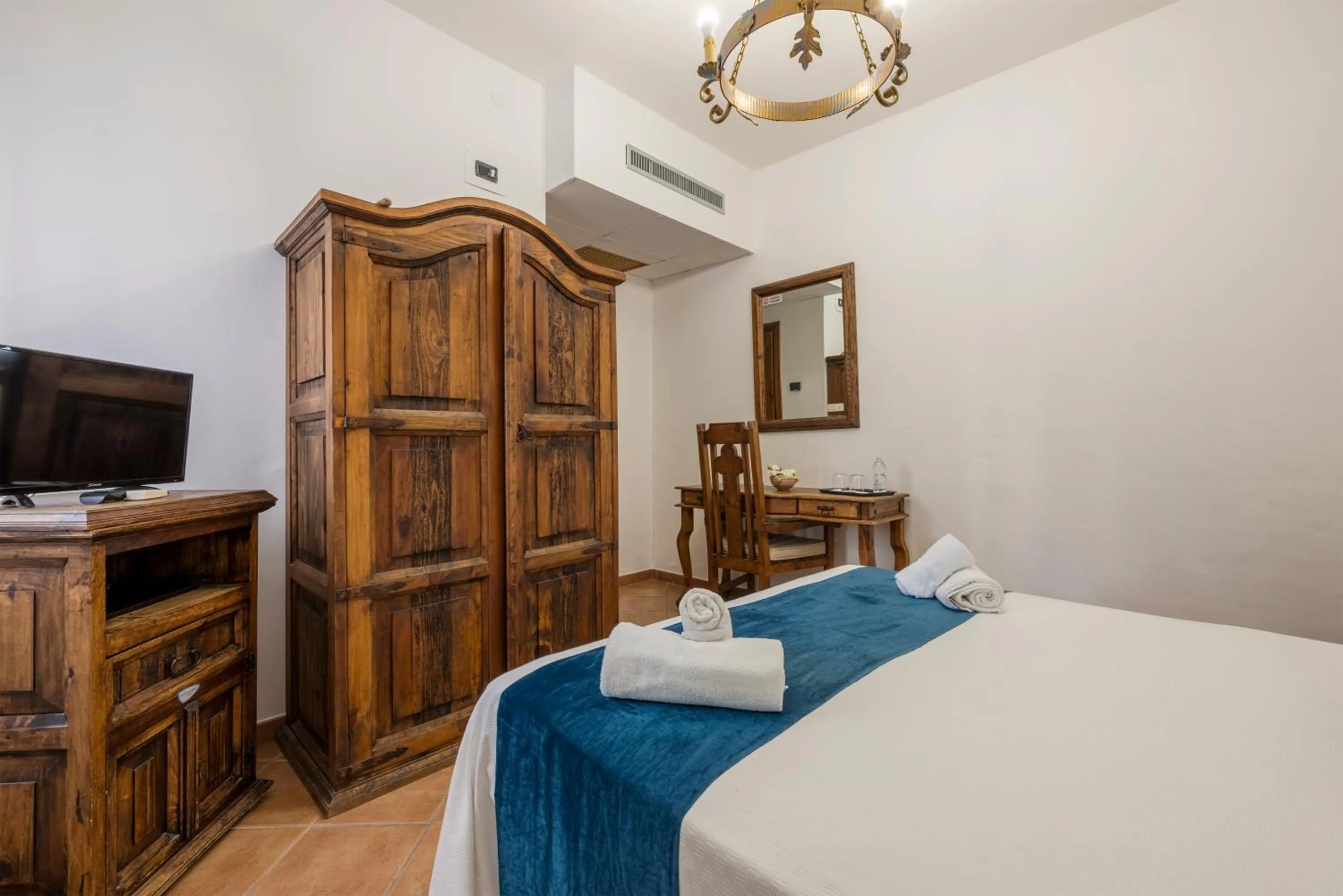 Bed in Hotel Castello di Giuliano