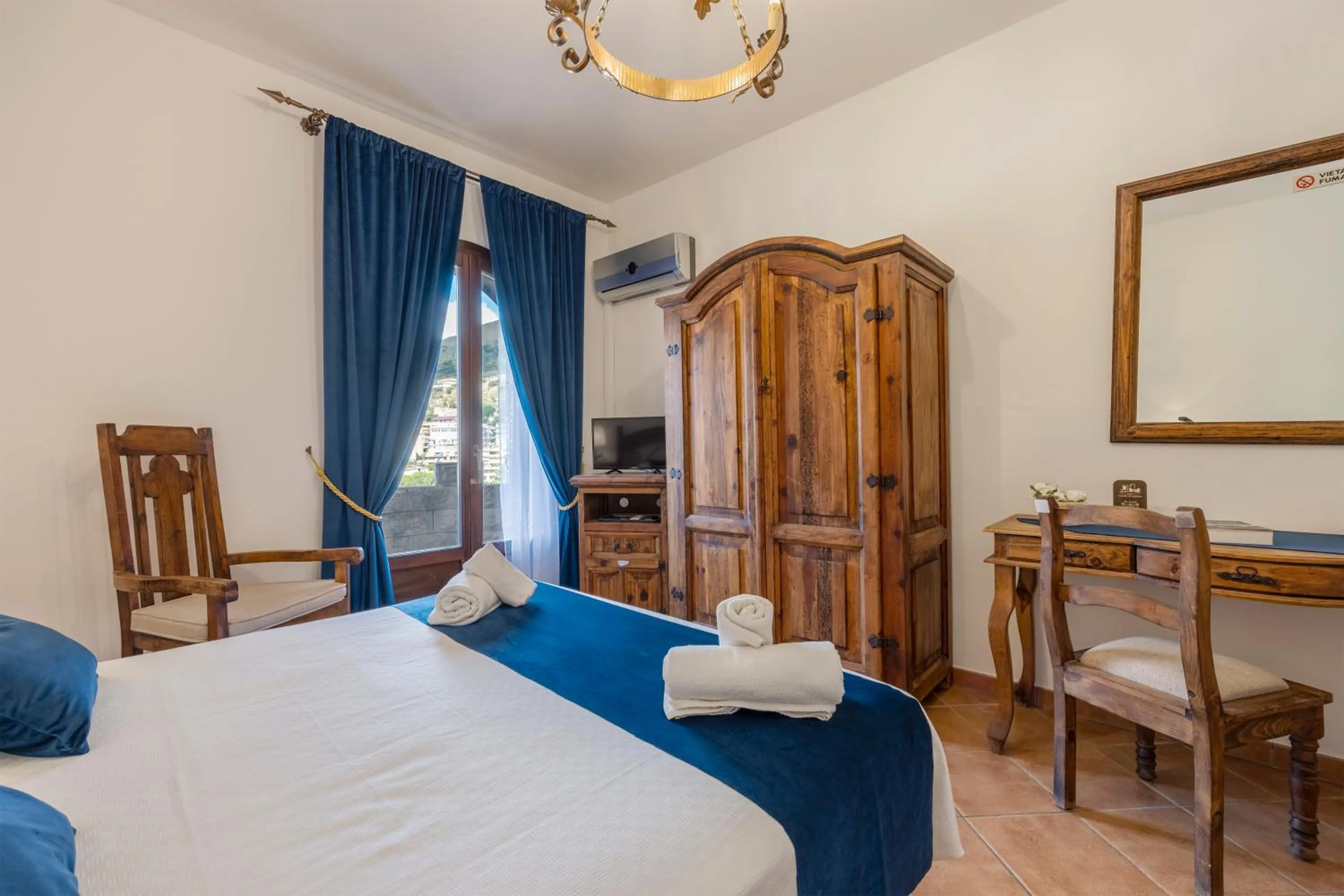 Bed in Hotel Castello di Giuliano