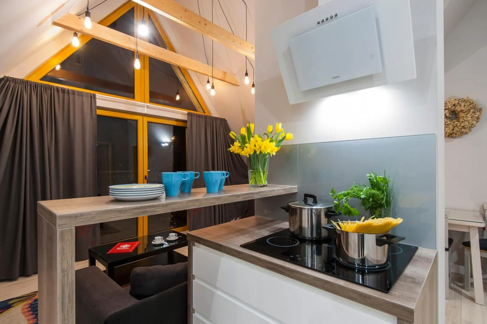 Kitchen or kitchenette in Bory6a Apartamenty & Free Parking