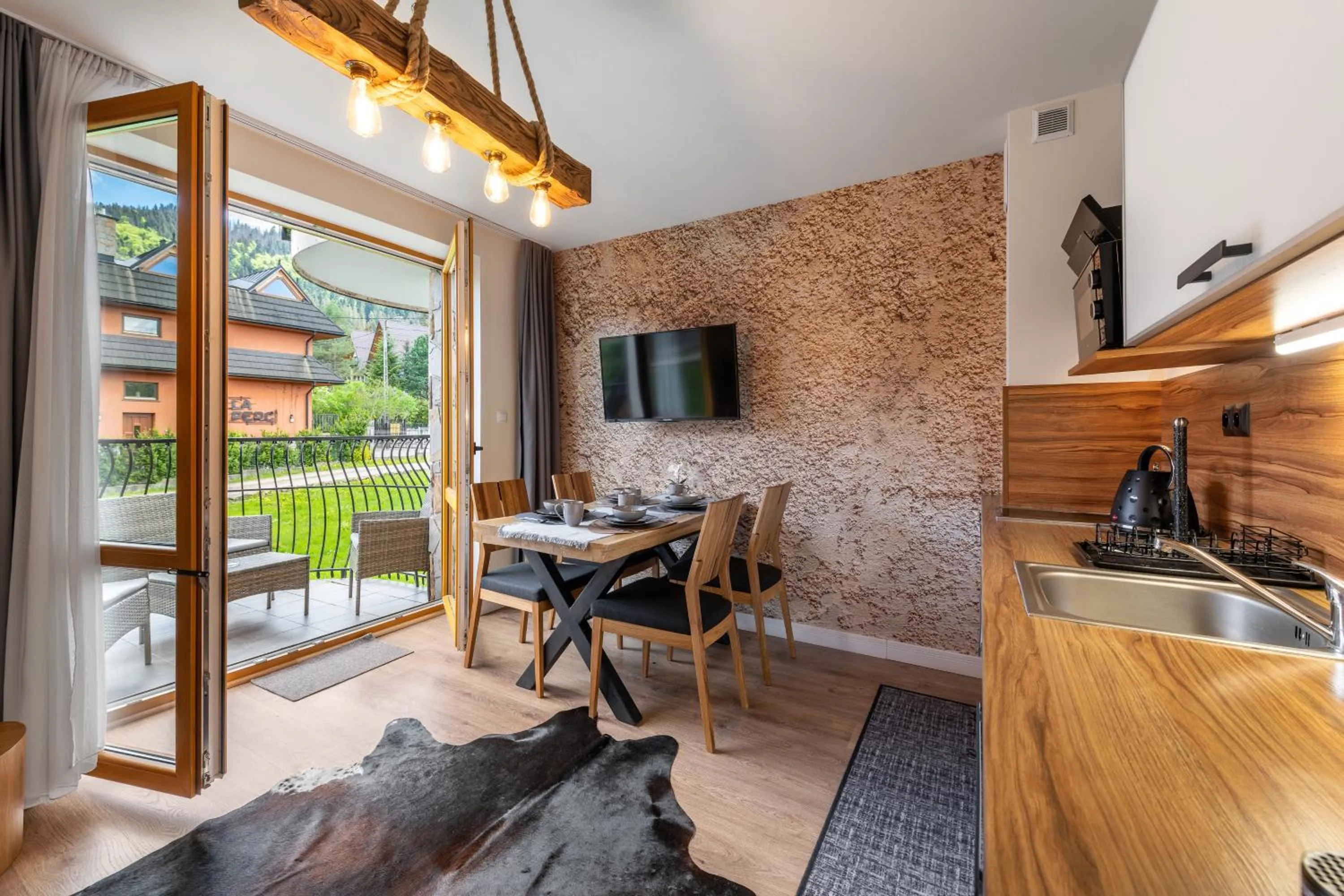 Balcony/Terrace in Bory6a Apartamenty & Free Parking