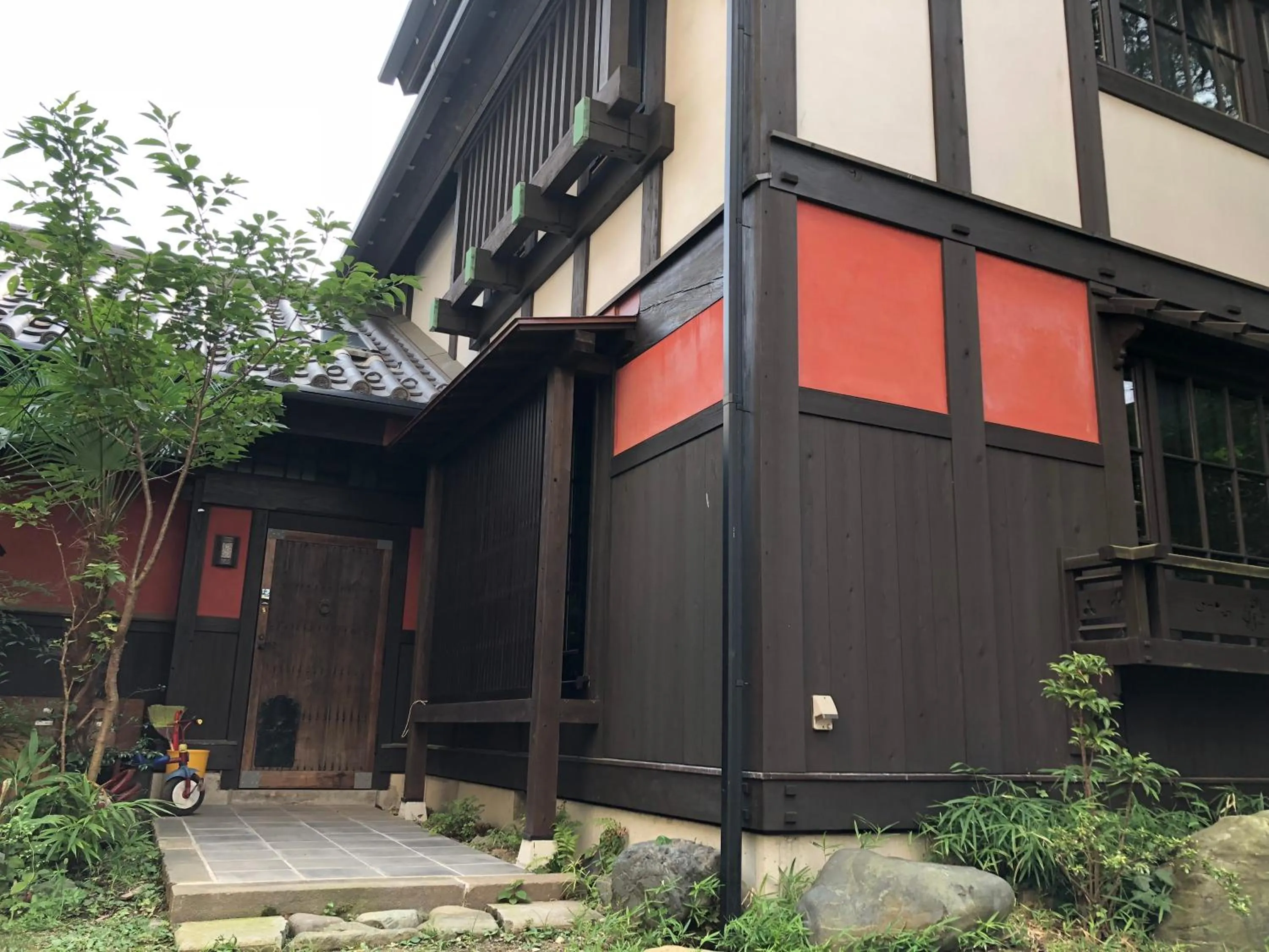 Facade/entrance in Guest House Dohei