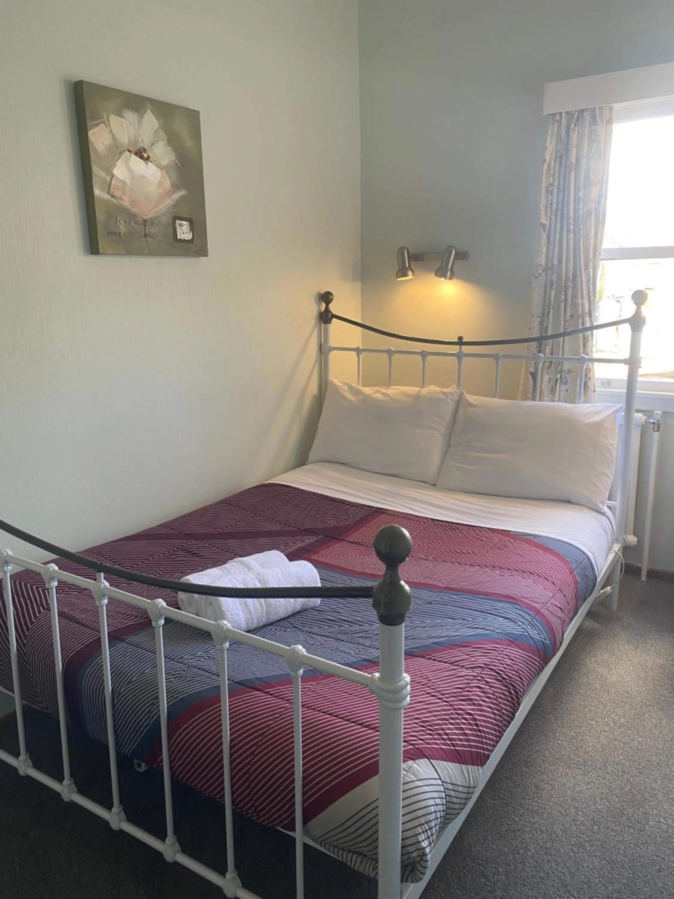 Bed in National Park Alpine Lodge