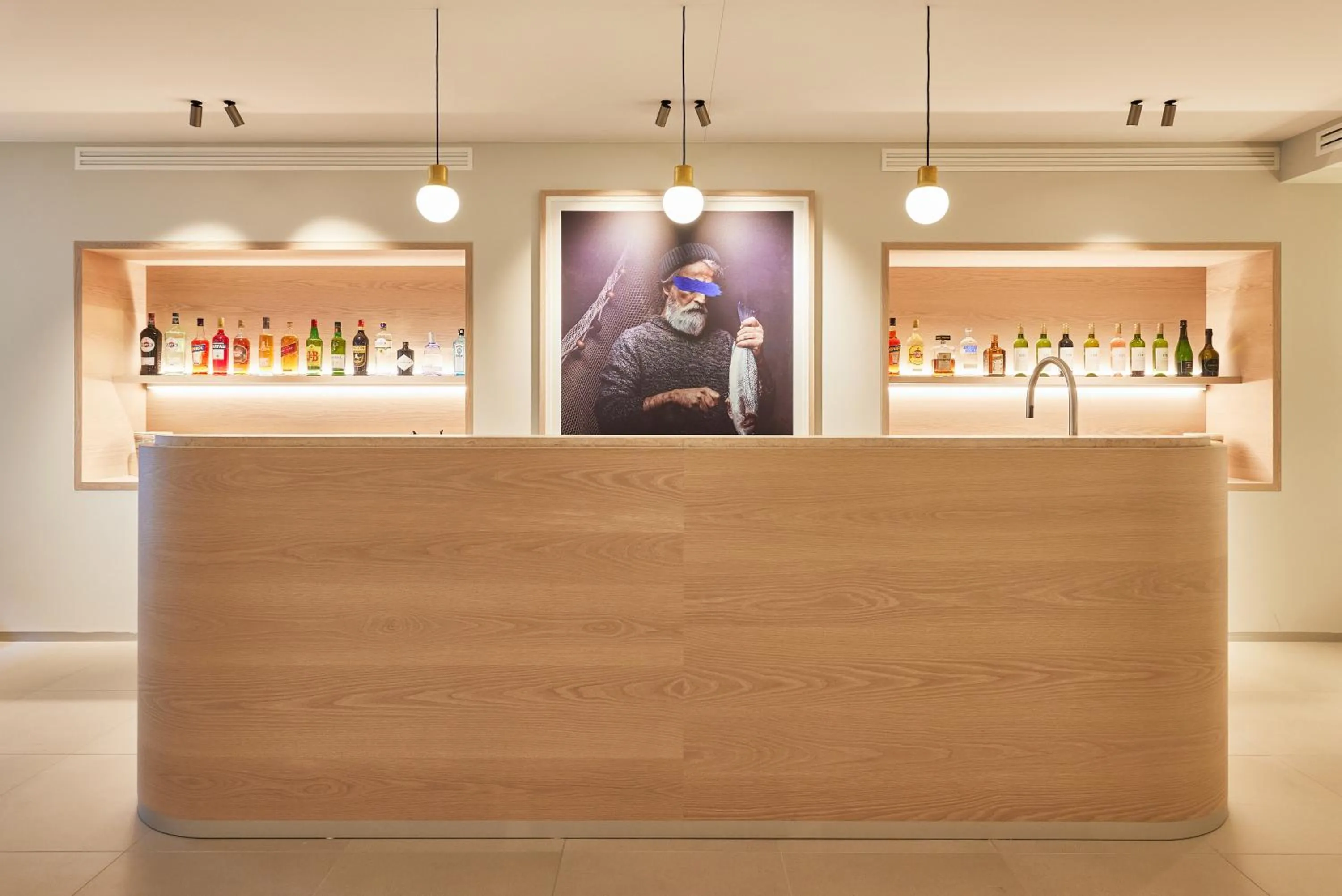 Lounge or bar in C-Hotels Burlington