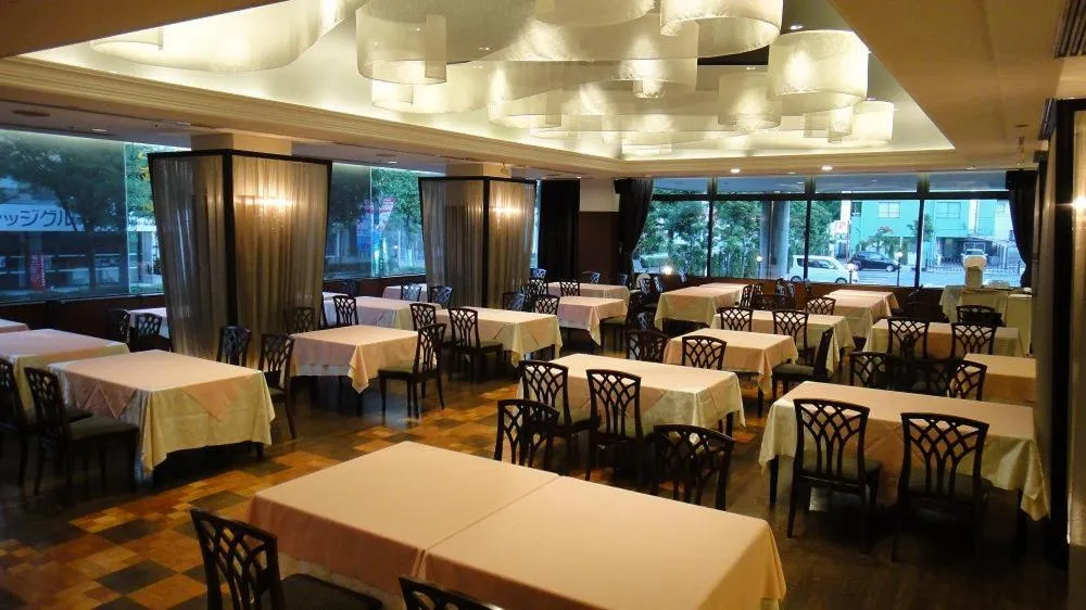 Restaurant/places to eat in Racine Shinmaebashi