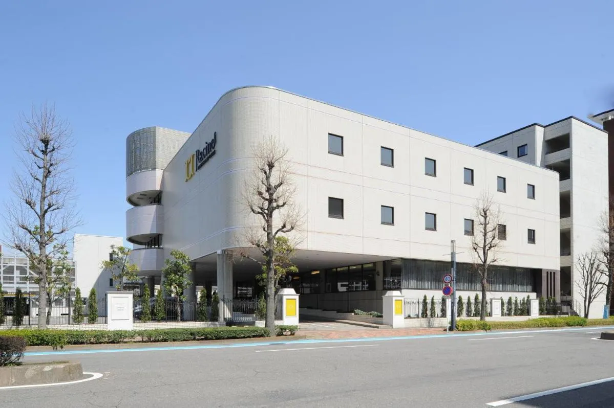 Property building in Racine Shinmaebashi
