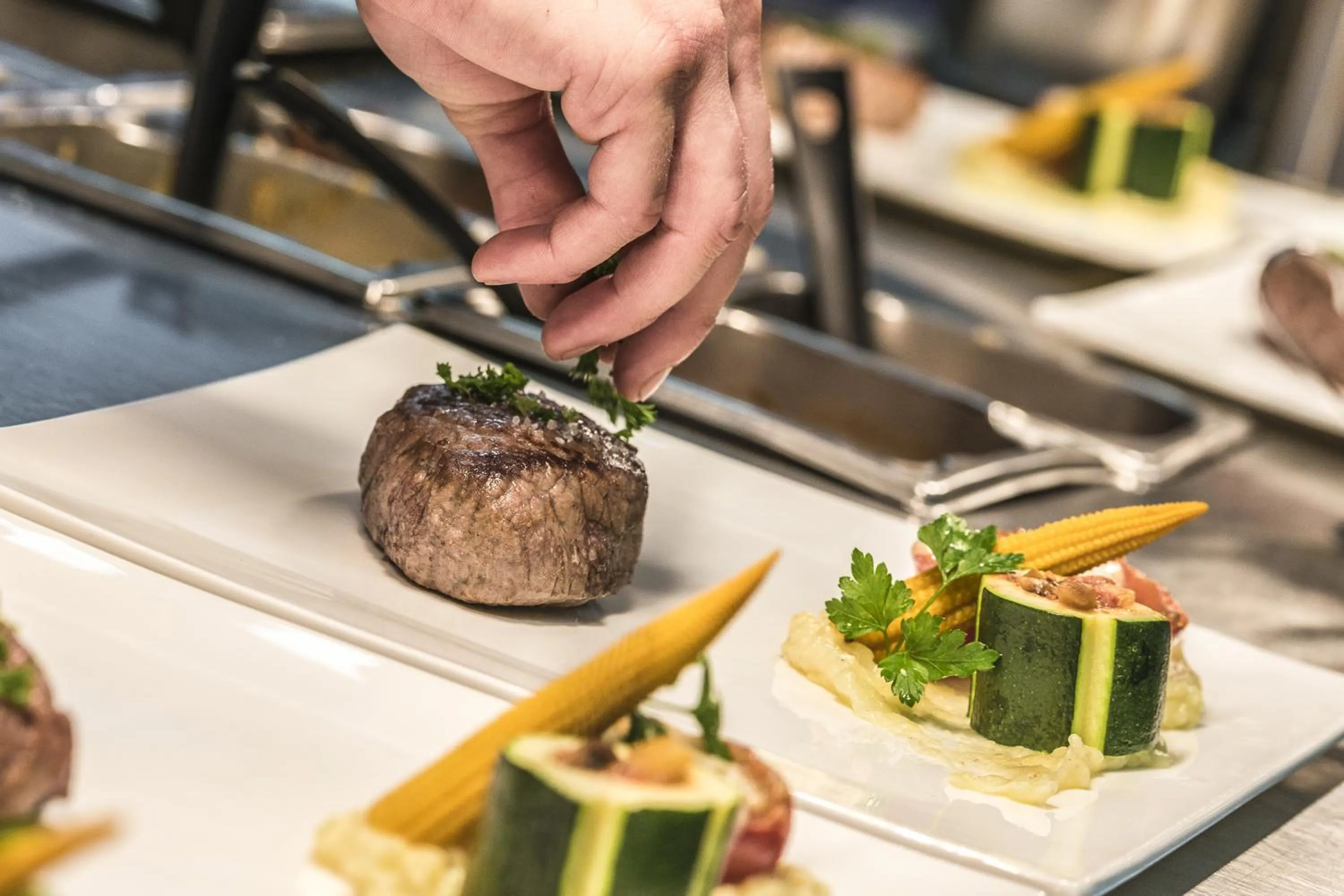 Restaurant/places to eat in Charmehotel Klokkenhof