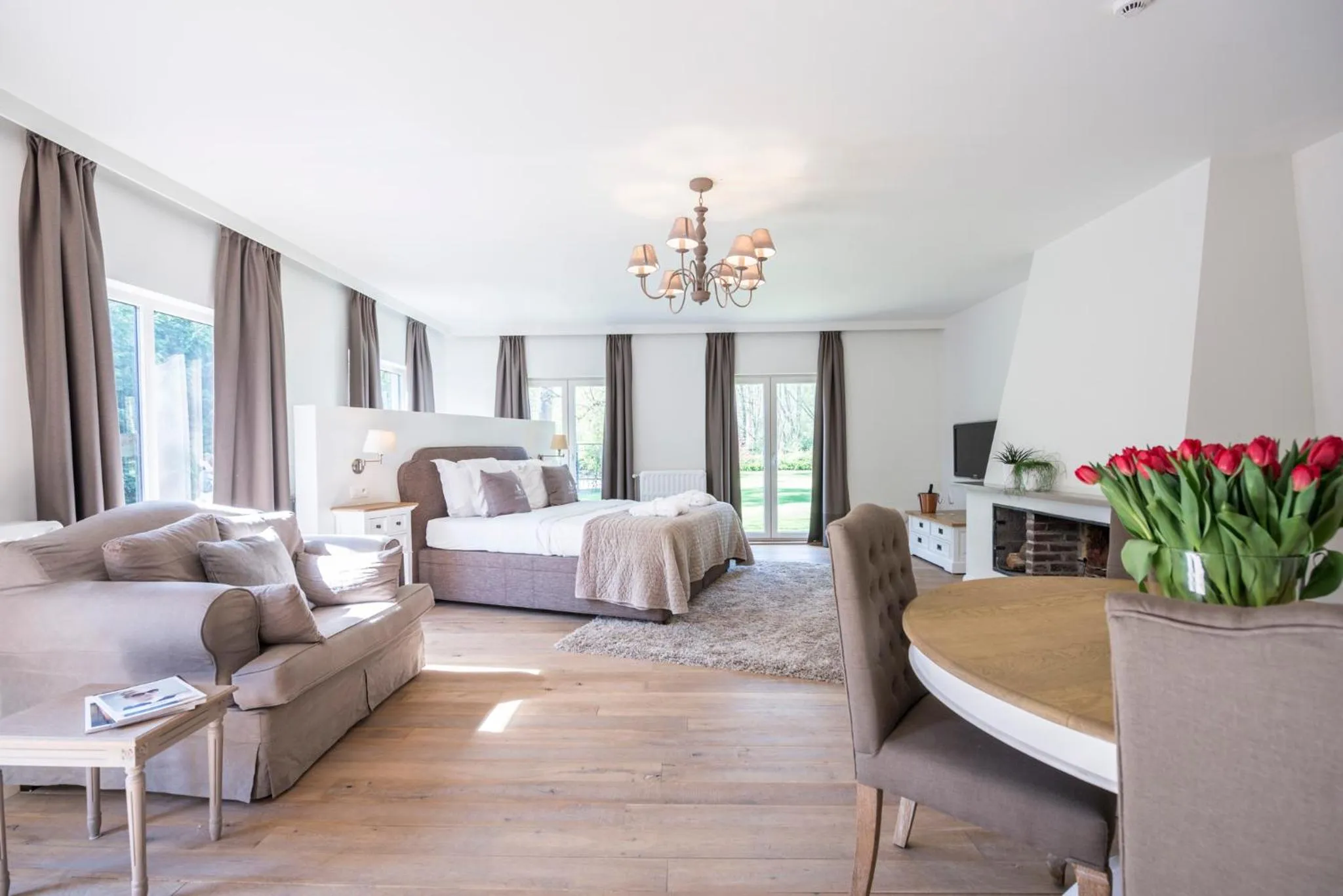 Bed in Charmehotel Klokkenhof