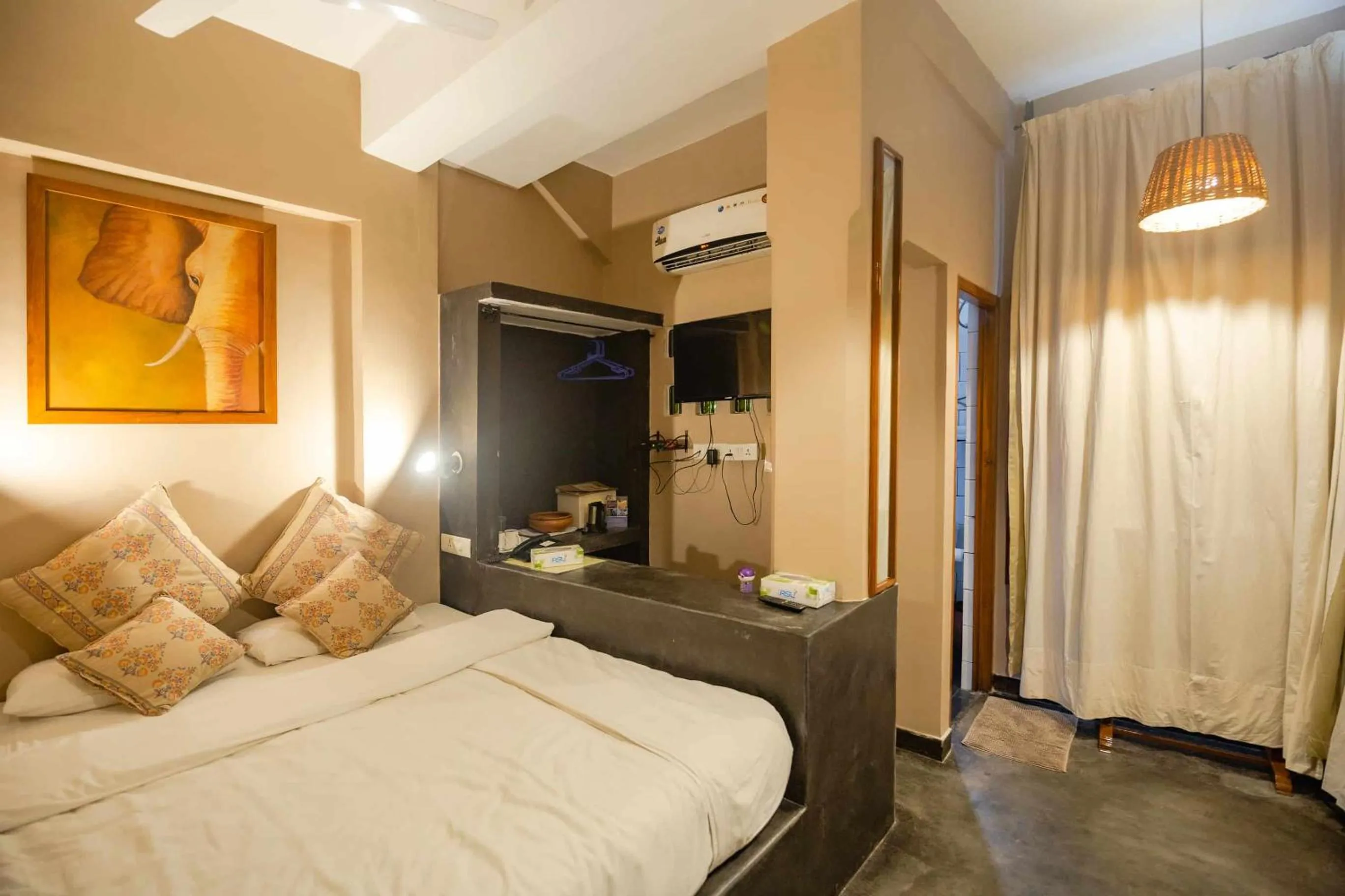 Bedroom, Bed in Fiesta Beach Resort