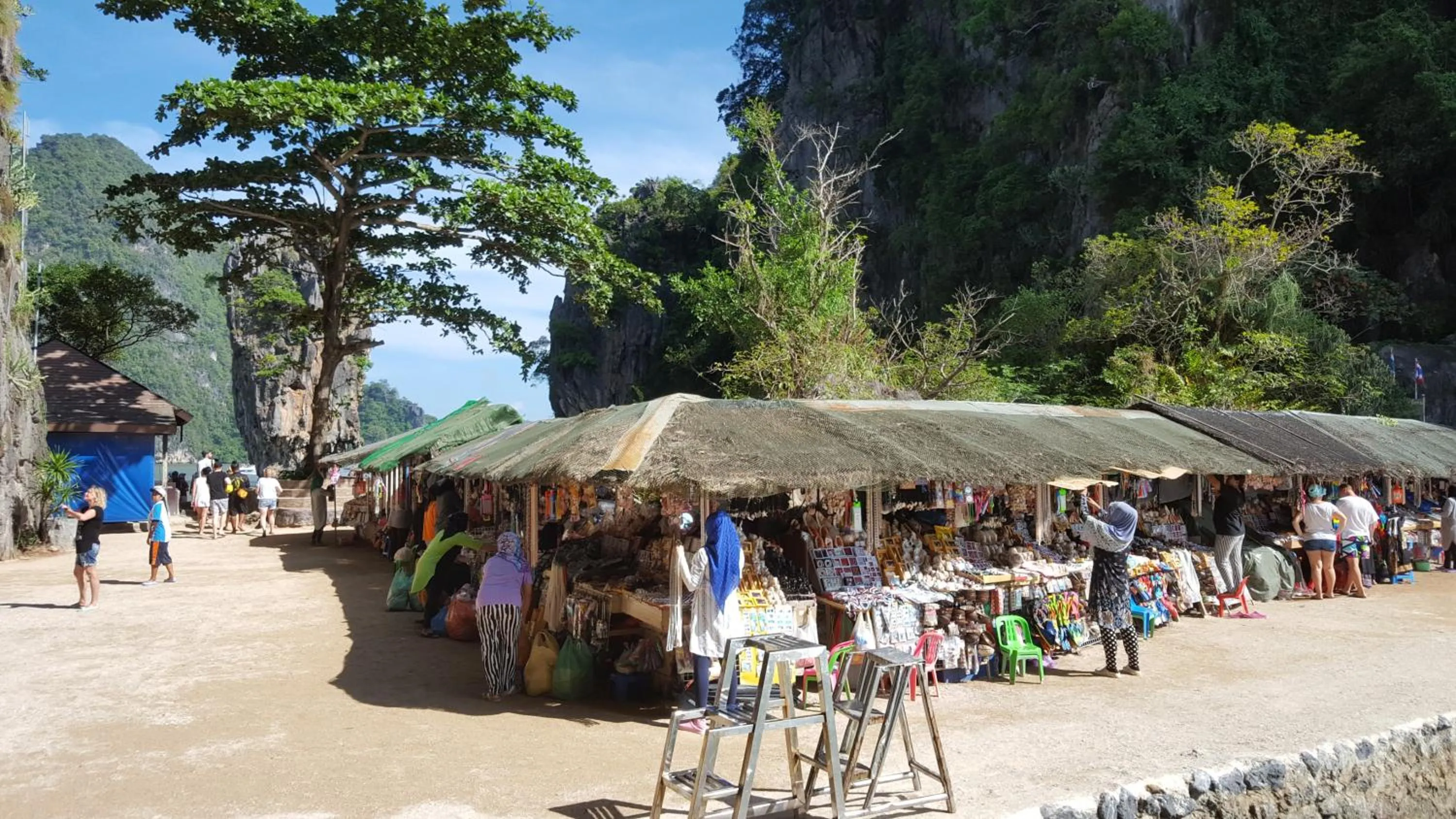 Nearby landmark in Calm at Bangphat