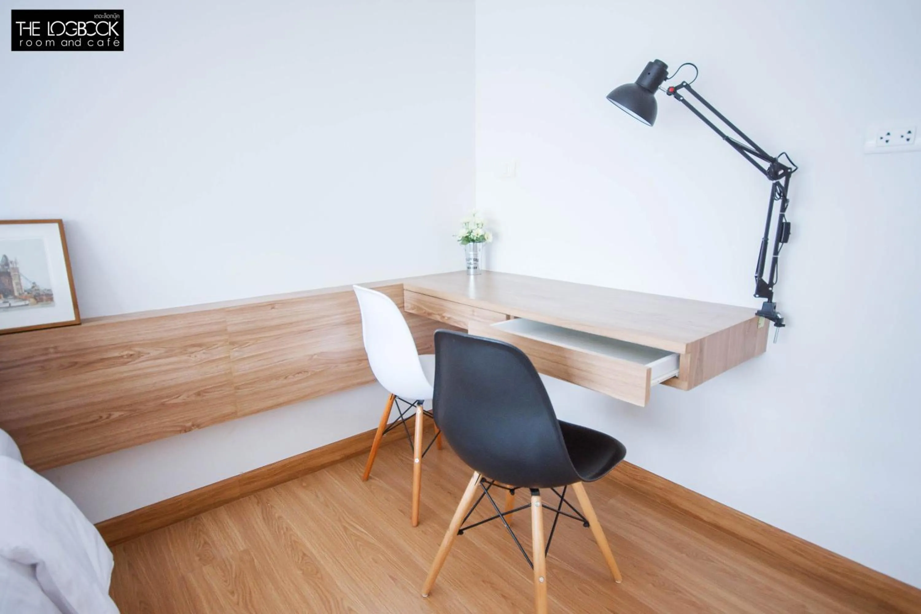 Decorative detail in The LogBook Room and Cafe'