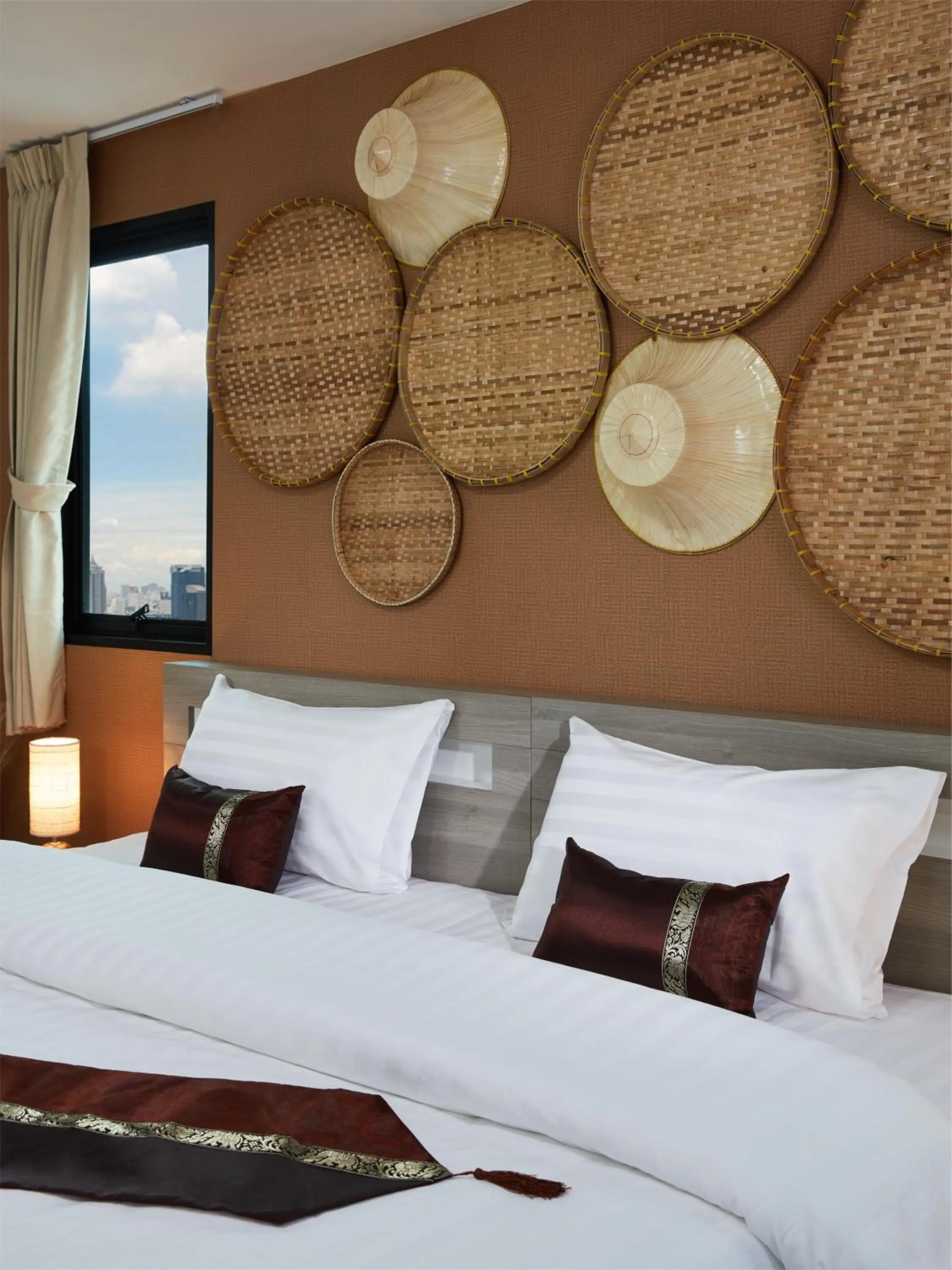 Photo of the whole room, Bed in Baan Thai Boutique