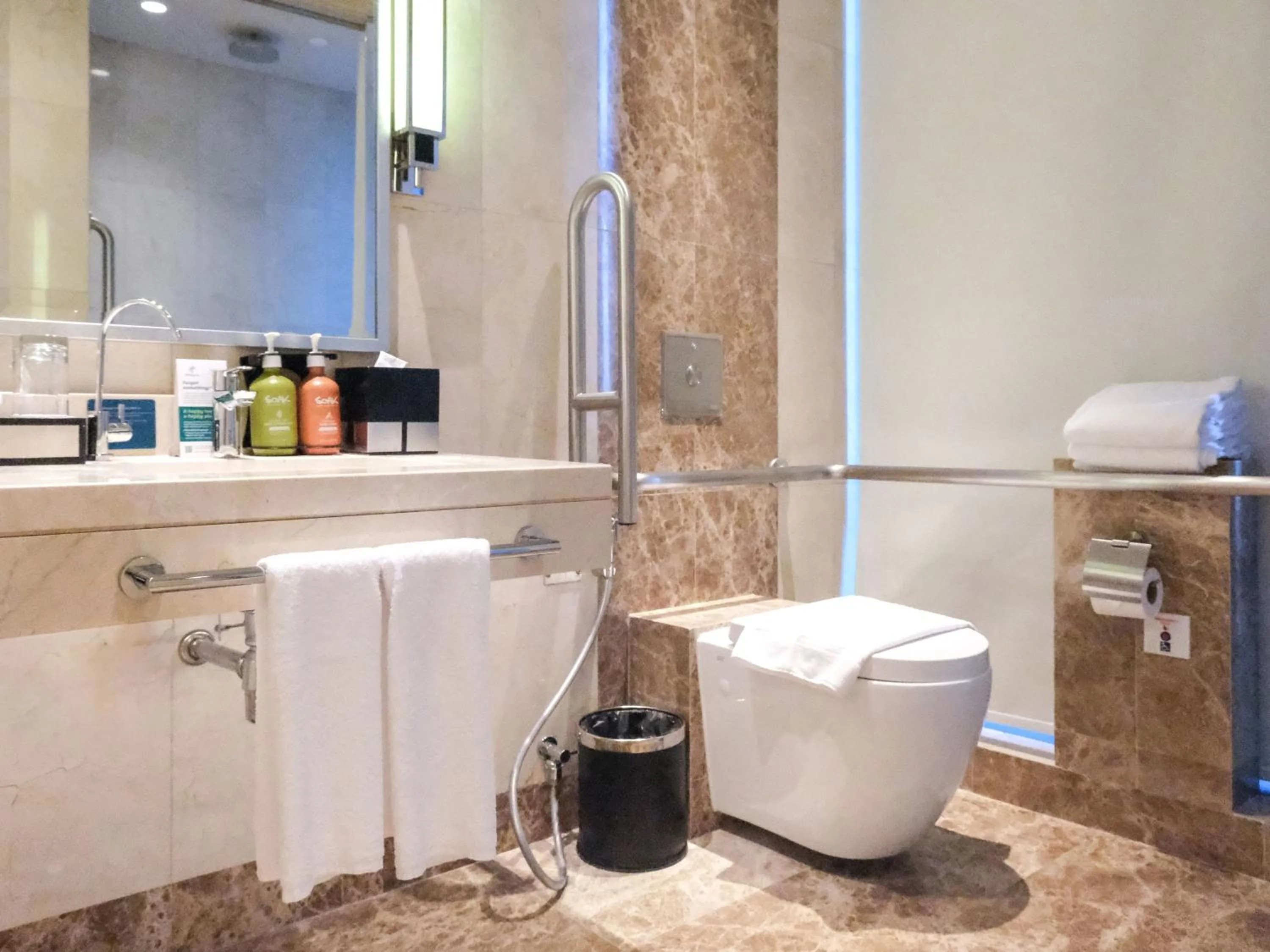 Toilet in Holiday Inn Singapore Little India by IHG