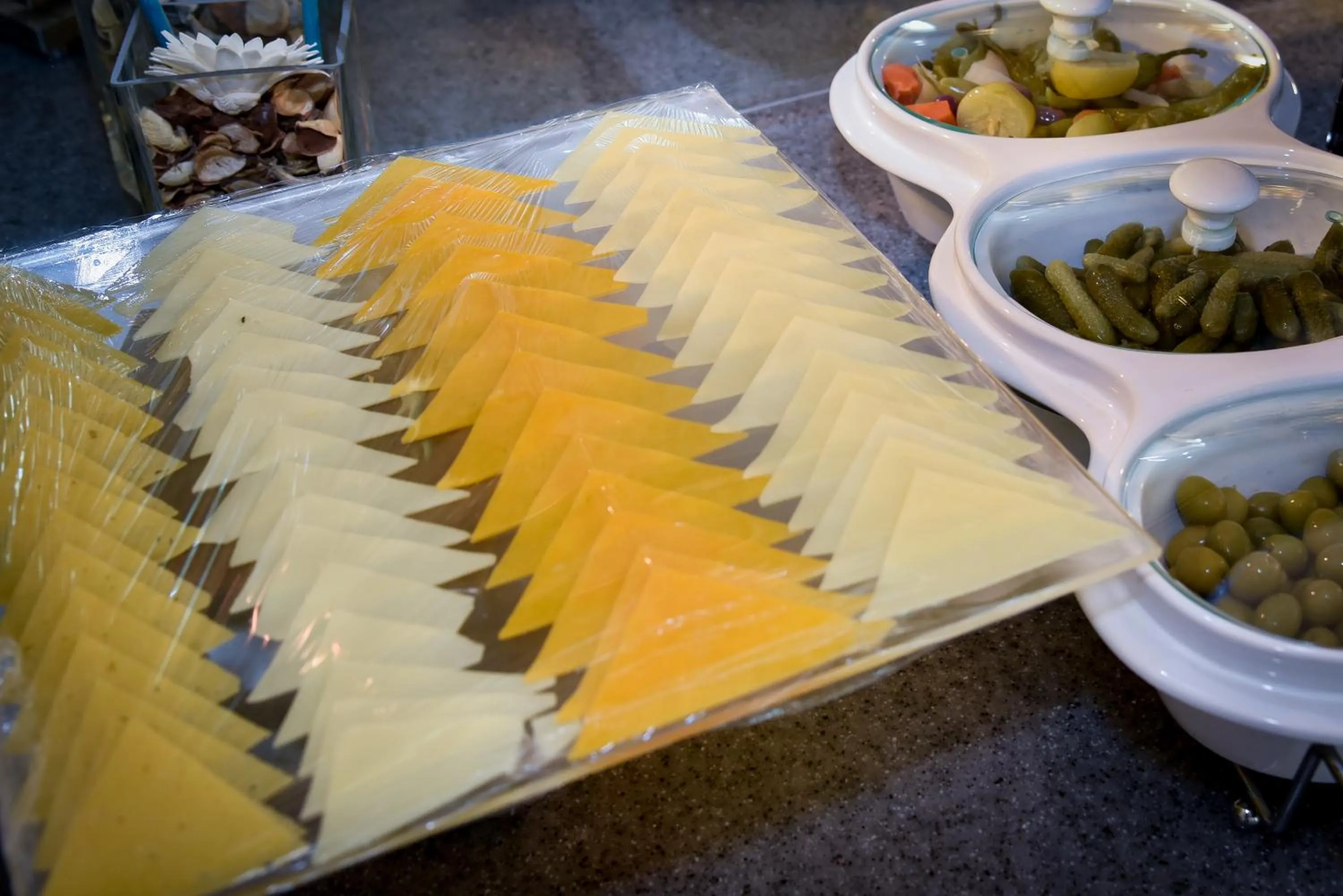 Restaurant/places to eat in Golden Dune Hotel AlFayhaa