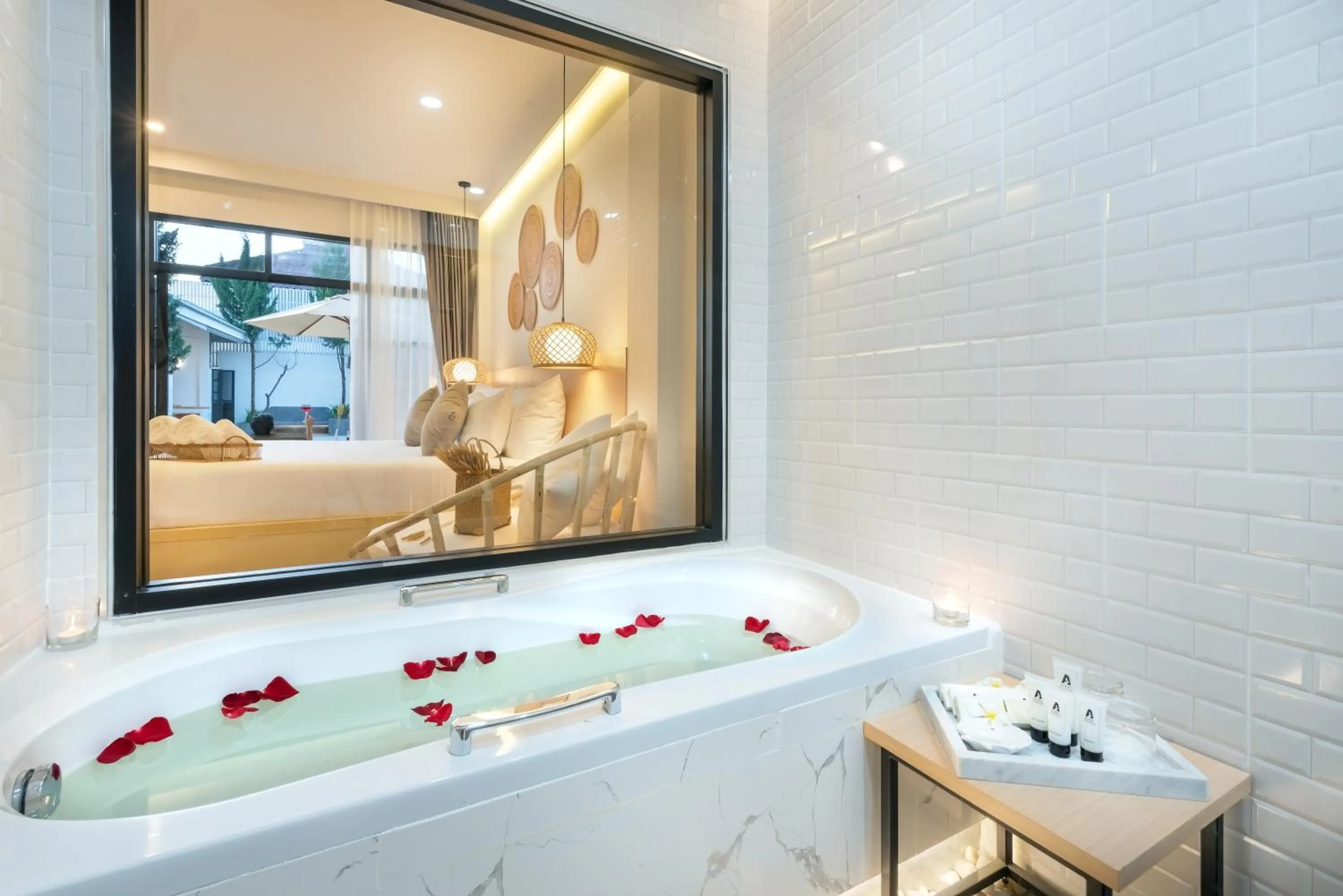 Bathroom in Ai Pai Hotel - 50m to Pai Walking Street & Night Market