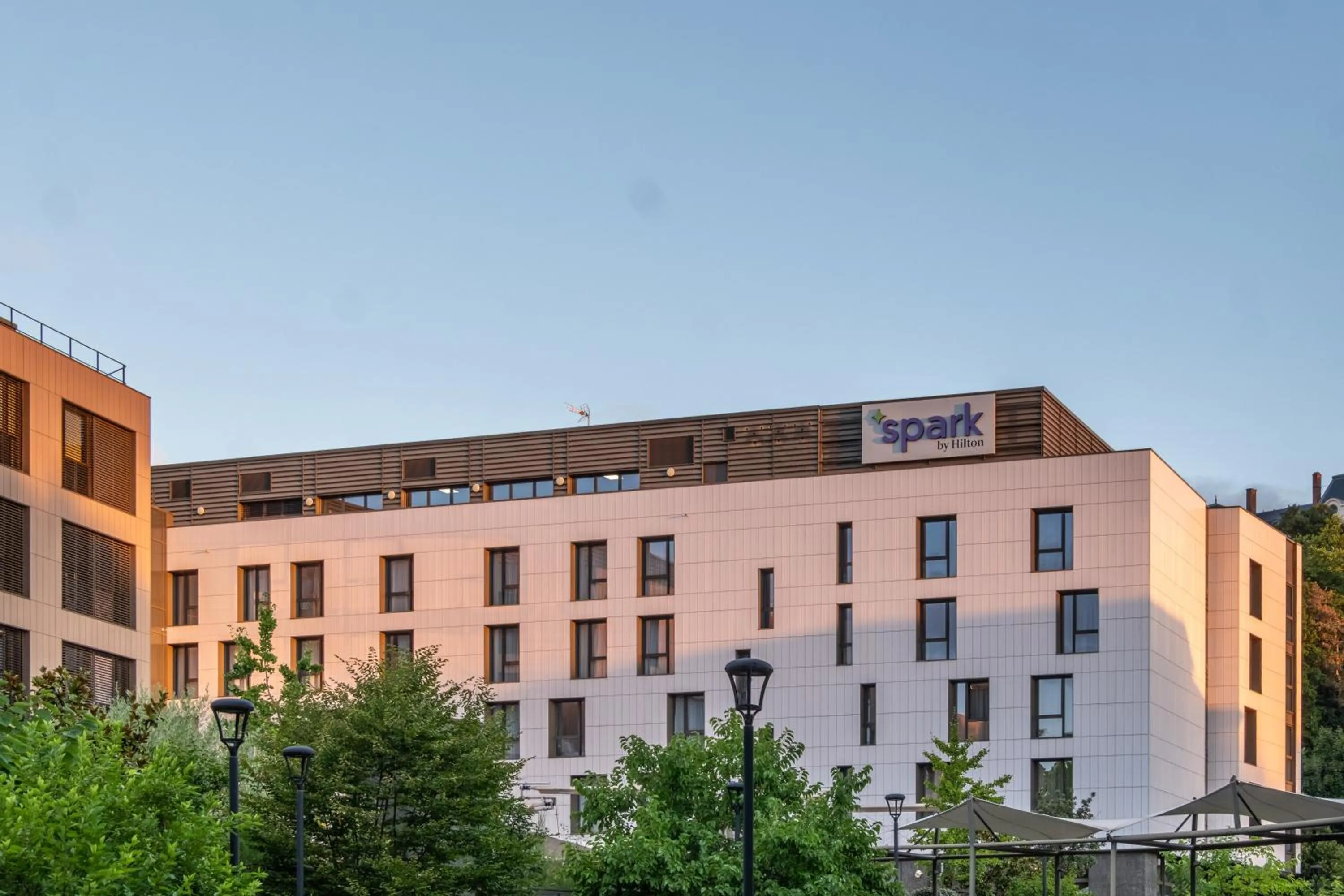 Facade/entrance in Spark by Hilton Lyon Park Saone