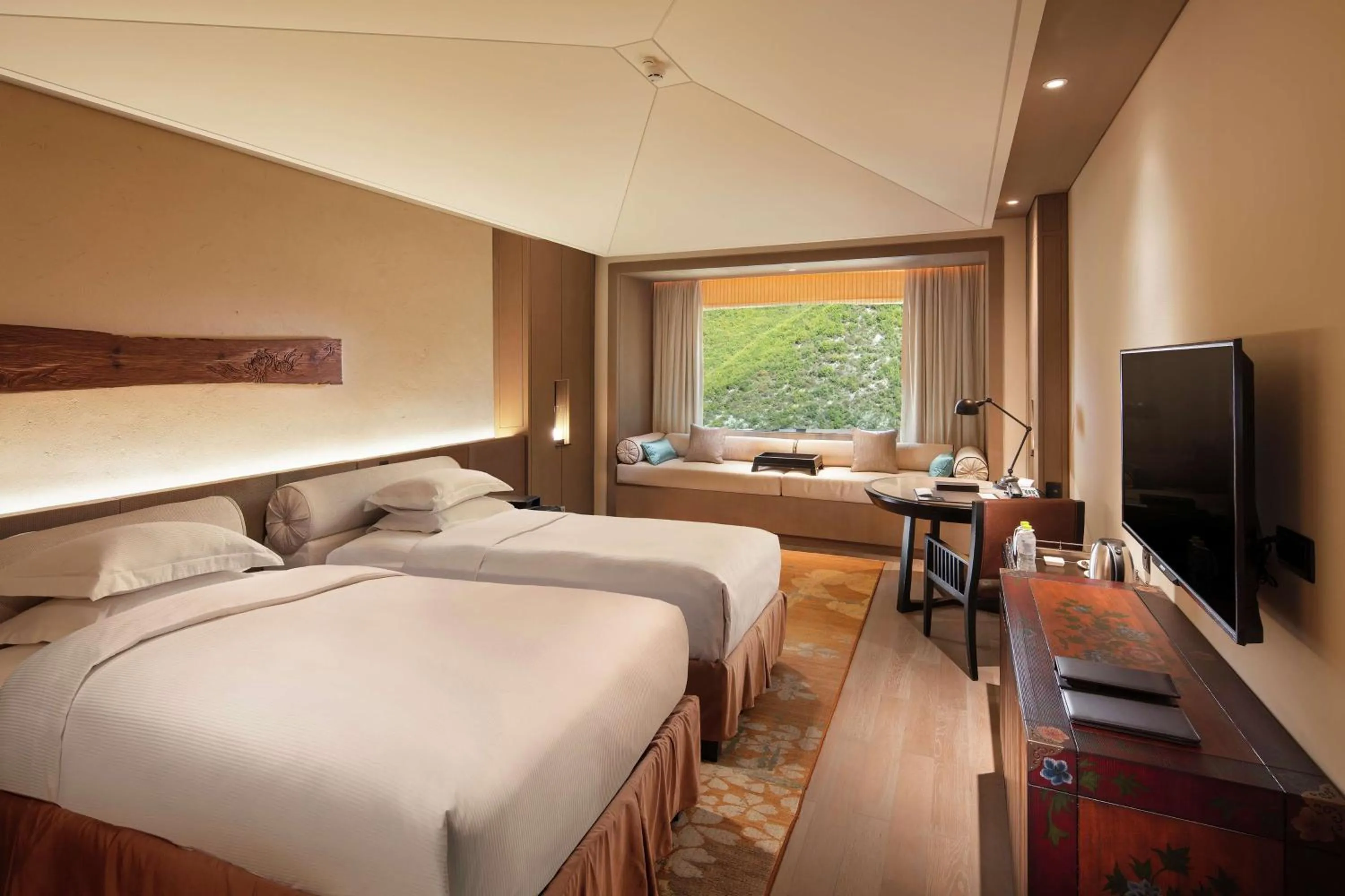 Bed in Hilton Jiuzhaigou Resort