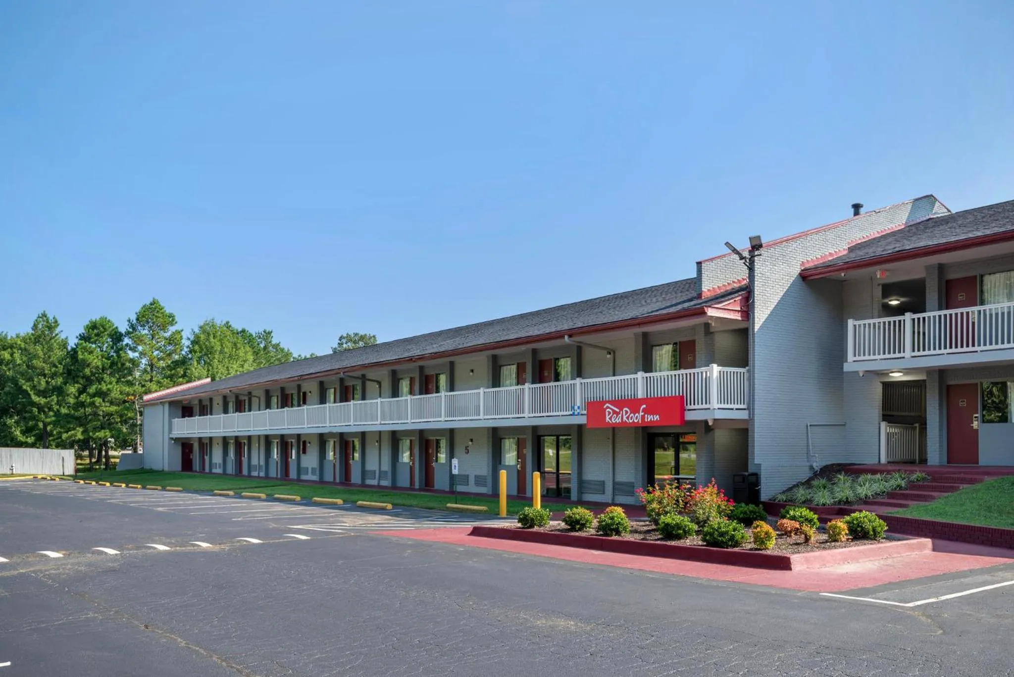 Property building in Red Roof Inn Doswell - Kings Dominion