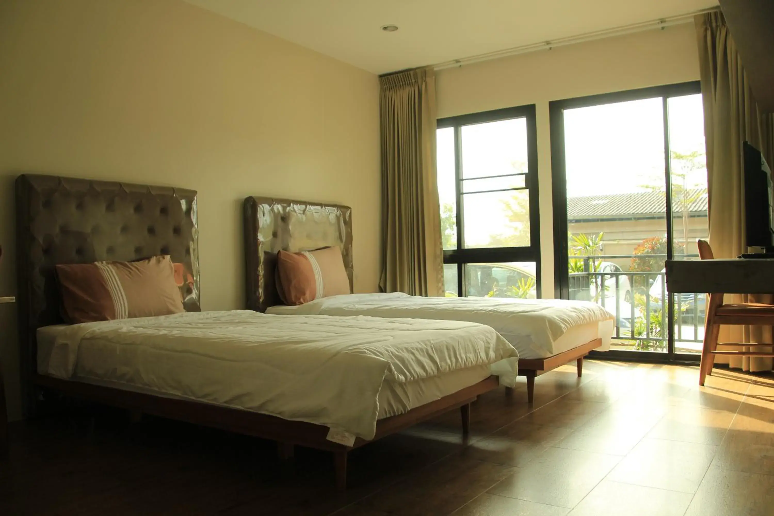 Twin Room with Balcony in The Residence Thepkanjana Twin Room with Balcony in The Residence Thepkanjana