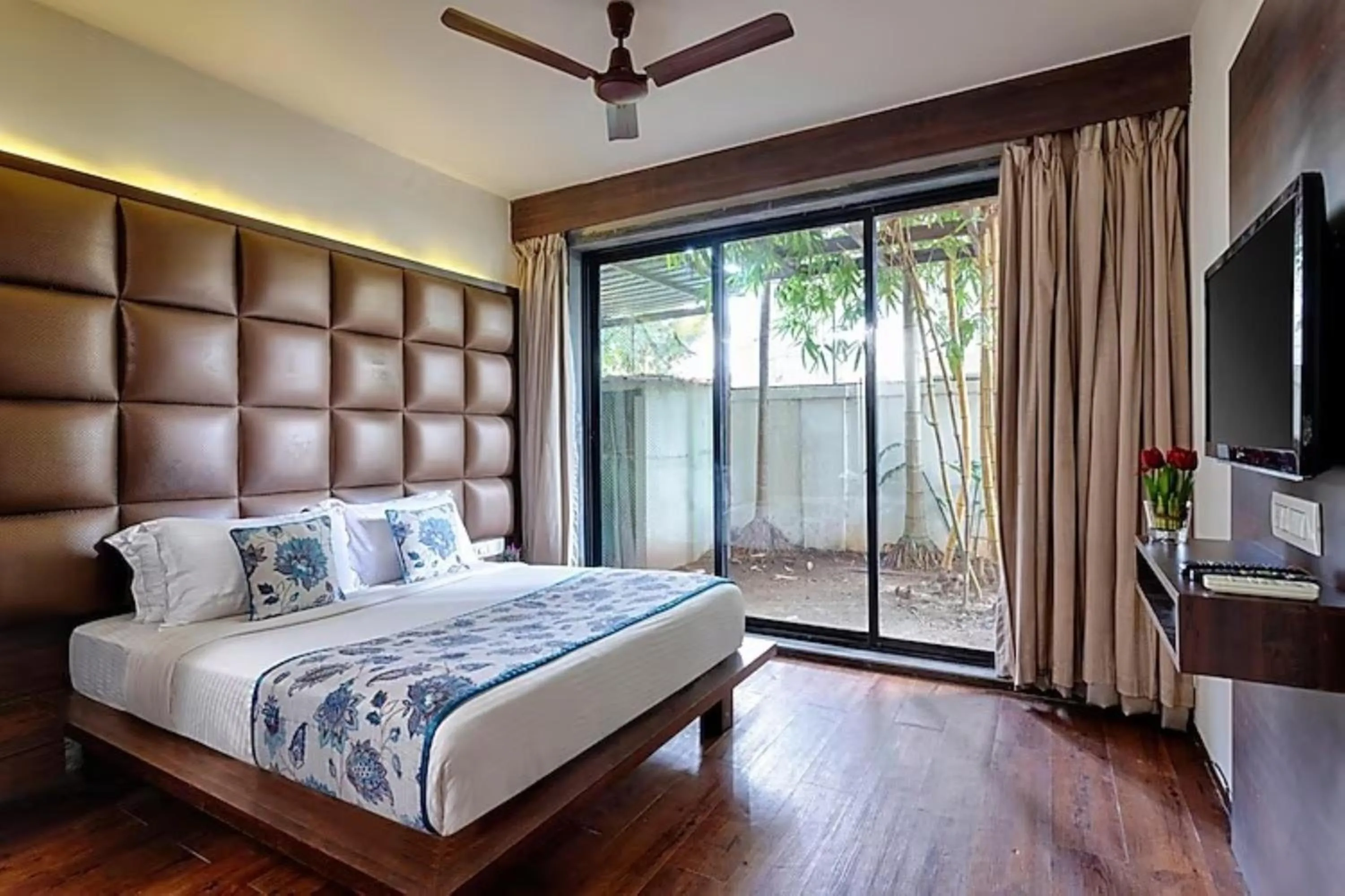 View (from property/room), Bed in Riva Boutique Apartments