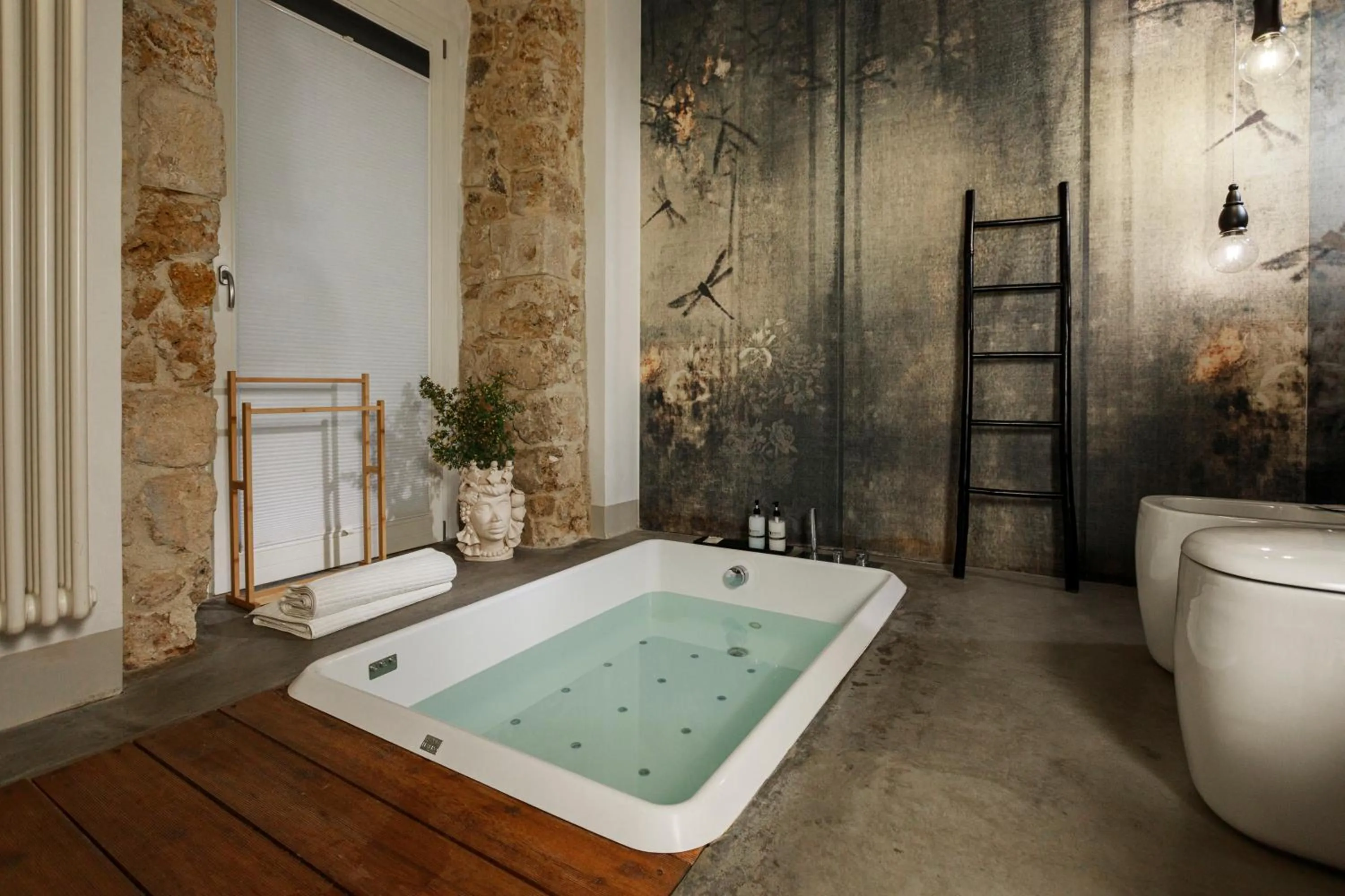 Hot Tub in Embrace Sicily Guest House