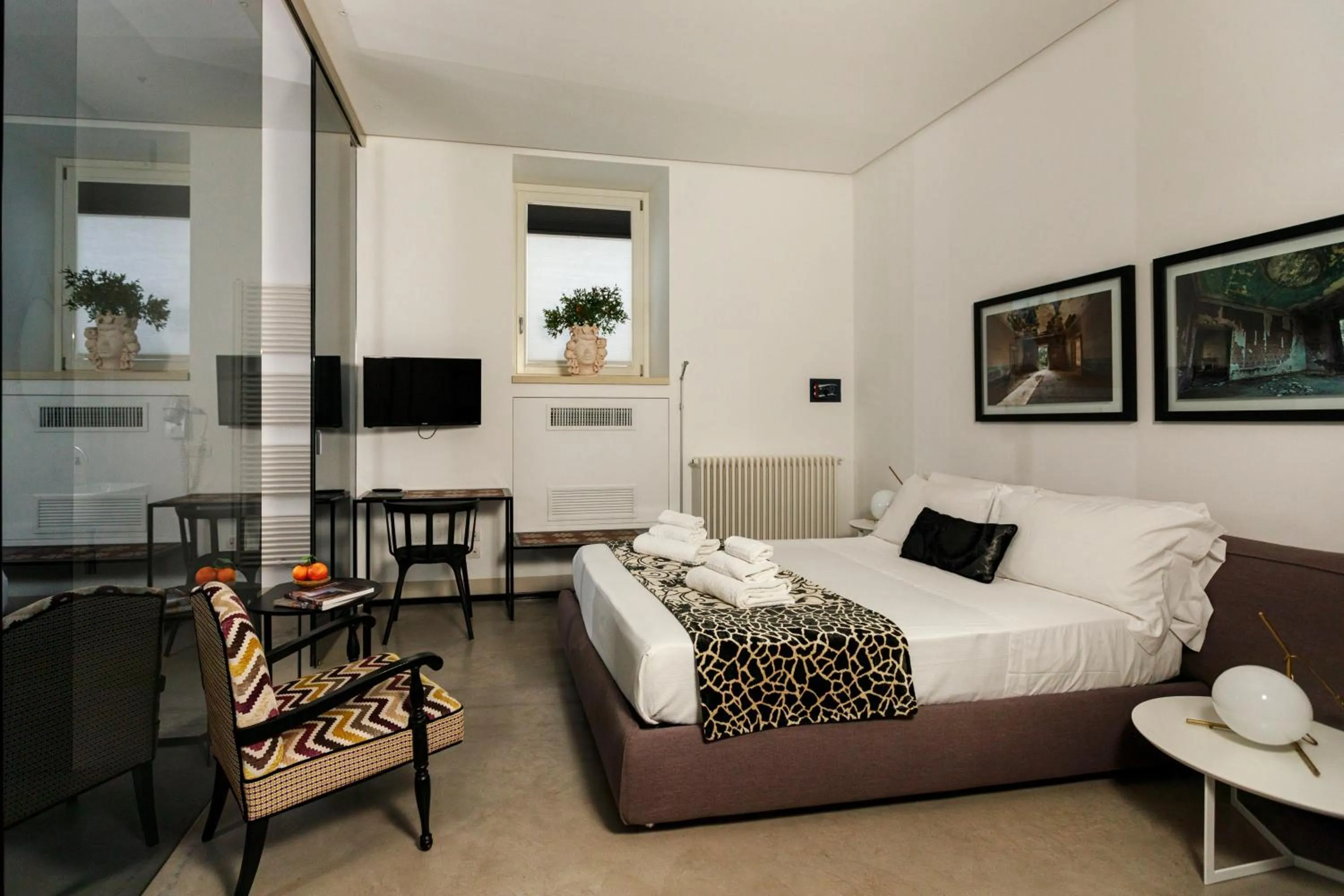 Bed in Embrace Sicily Guest House